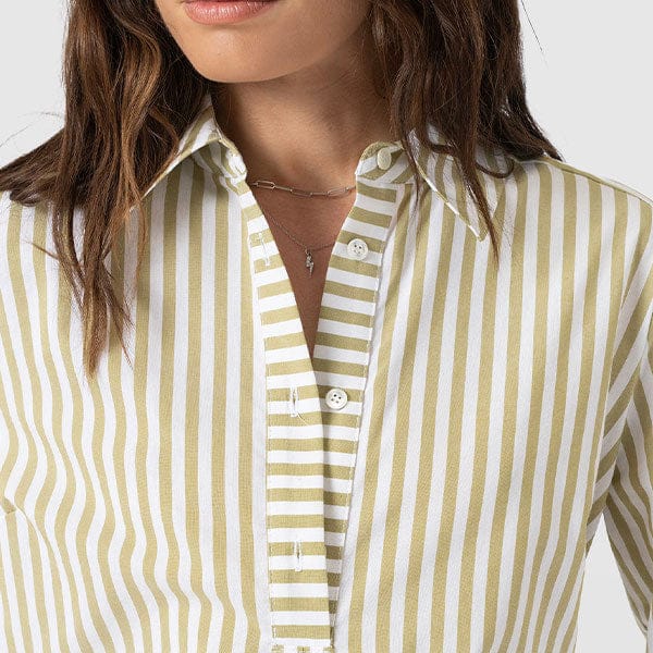 Collared Neckline