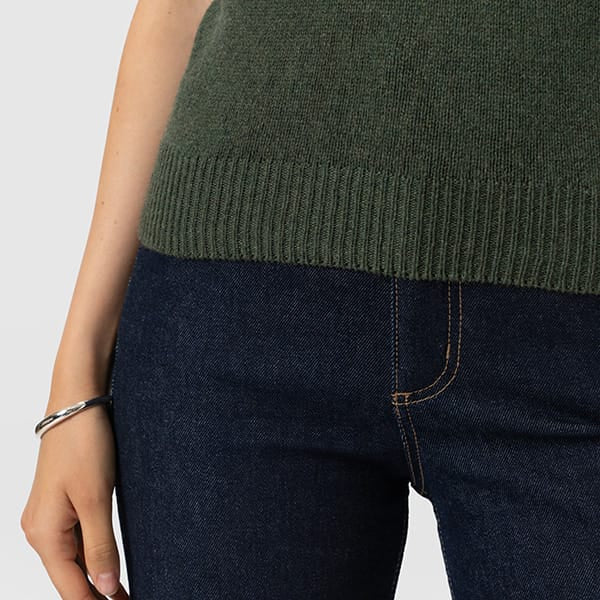 V Neckline