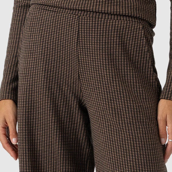 Classic Houndstooth