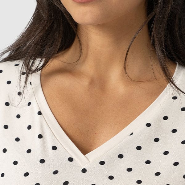 V Neckline