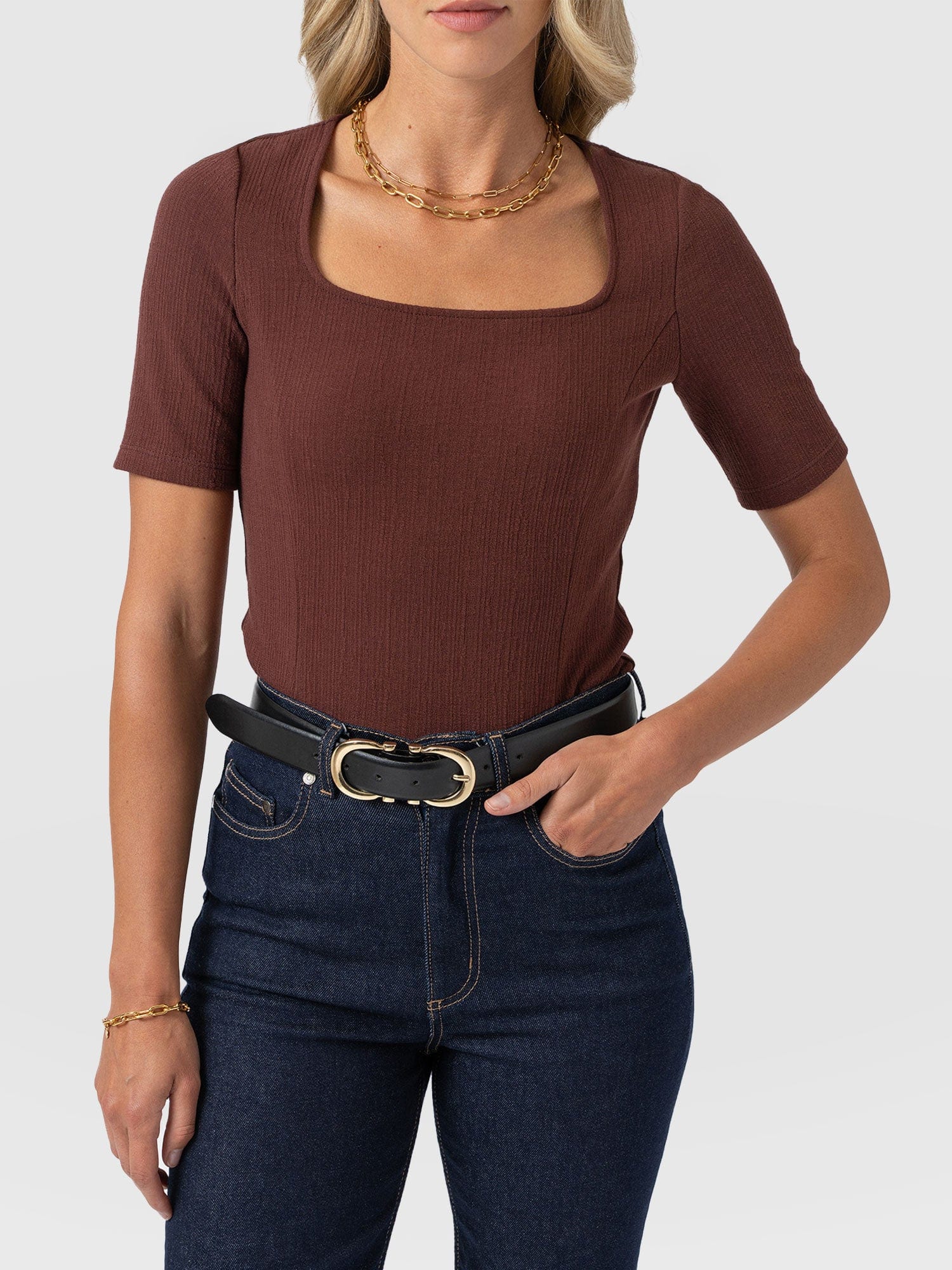 Akia Short Sleeve Tee - Maroon Textured - Women's T-shirts | Saint + Sofia® UK