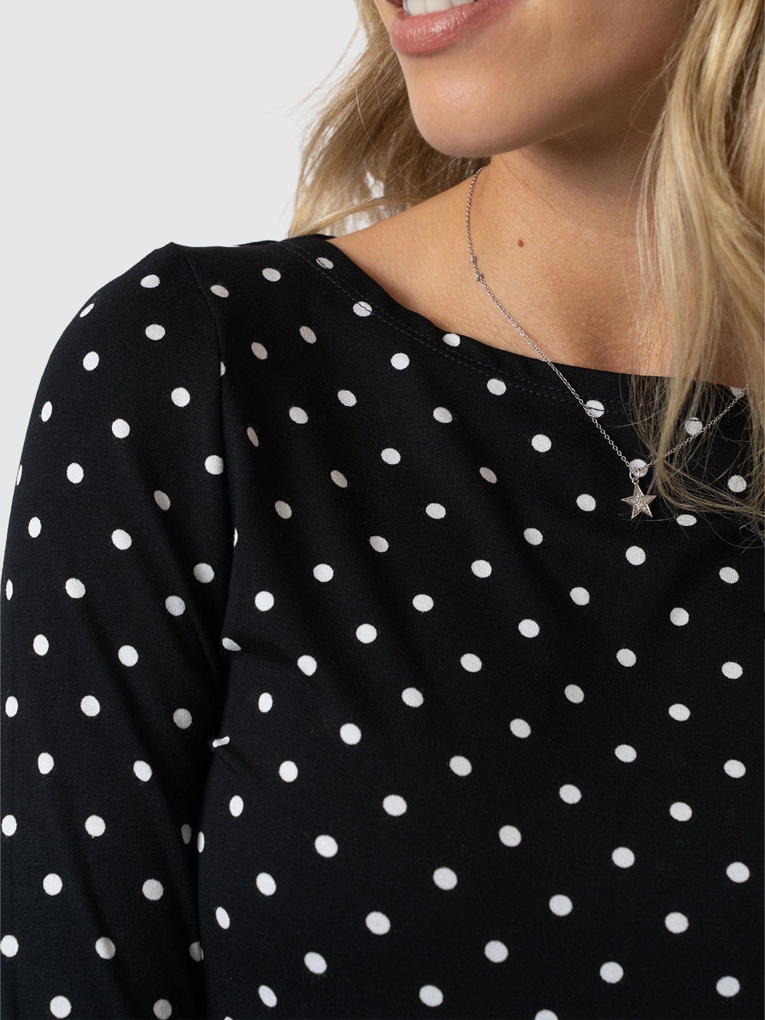 Austen Boat Neck Long Sleeve Tee - Black Polka Dot - Women's T-shirts | Saint + Sofia® UK