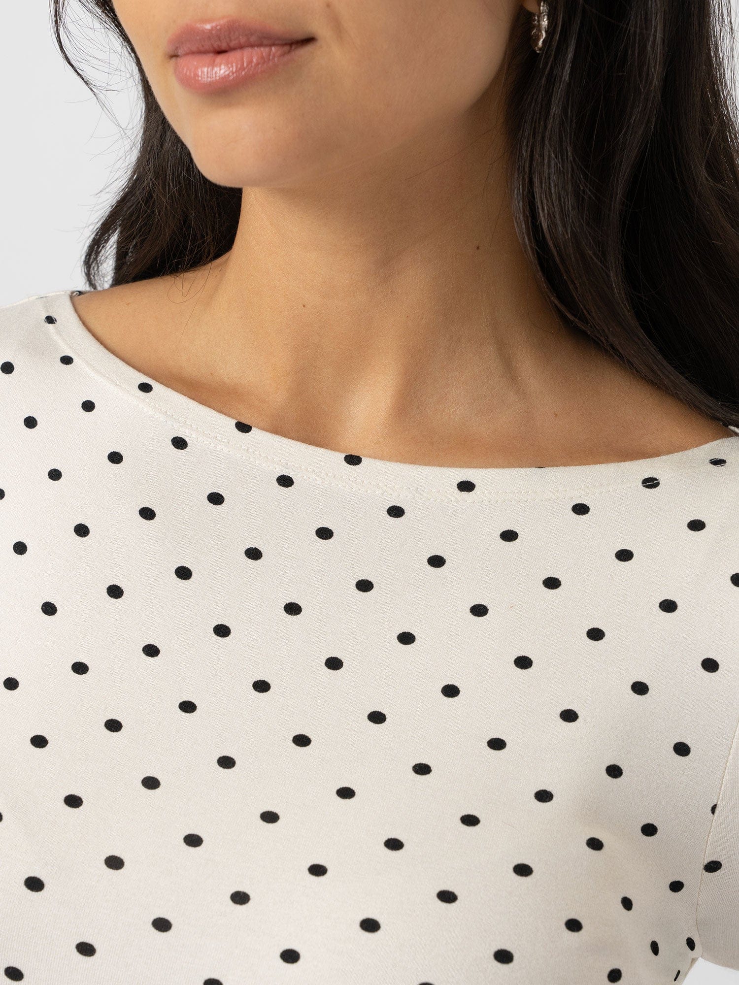 Austen Boat Neck Long Sleeve Tee - Cream Polka Dot - Women's T-shirts | Saint + Sofia® UK