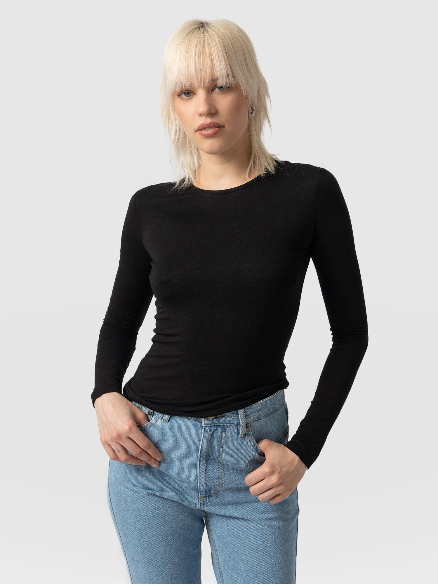 Austen Crew Neck Tee Black - Women's T-Shirts | Saint + Sofia® UK