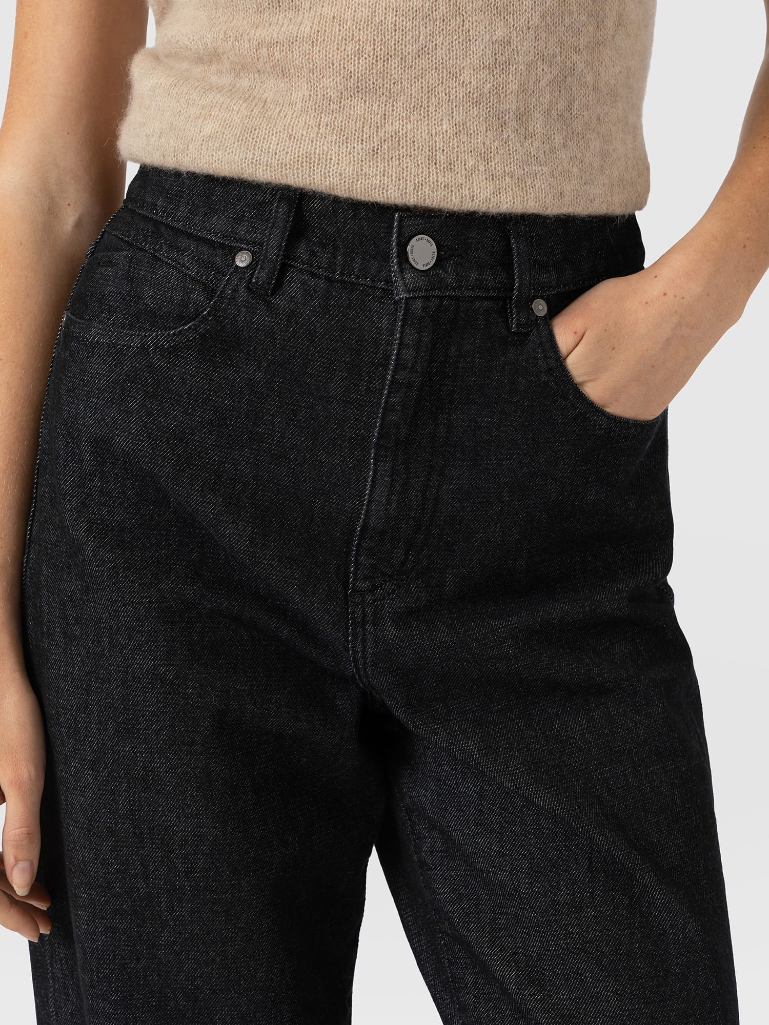 Barrel Leg Jean - Black