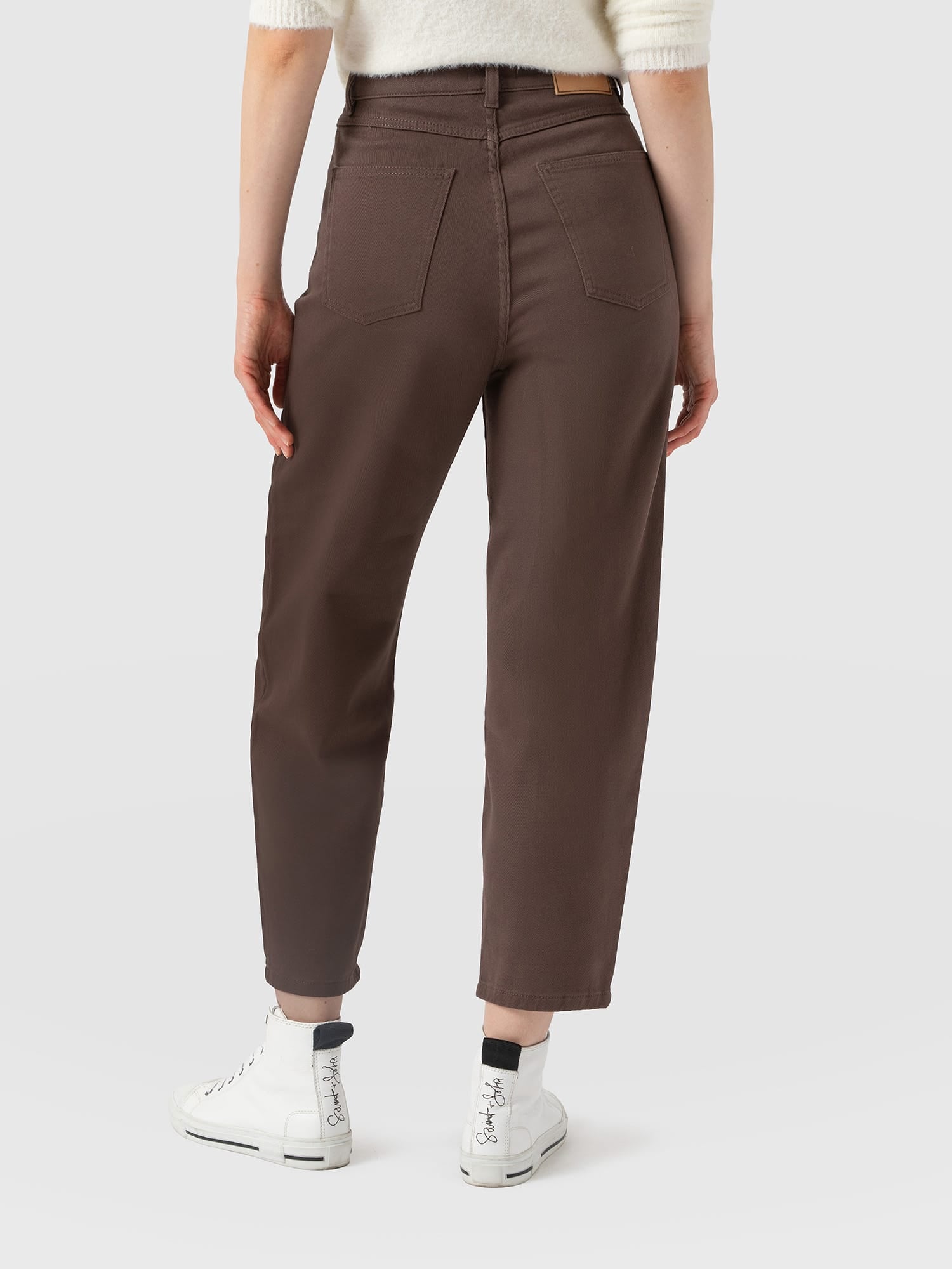 Barrel Leg Jean - Brown