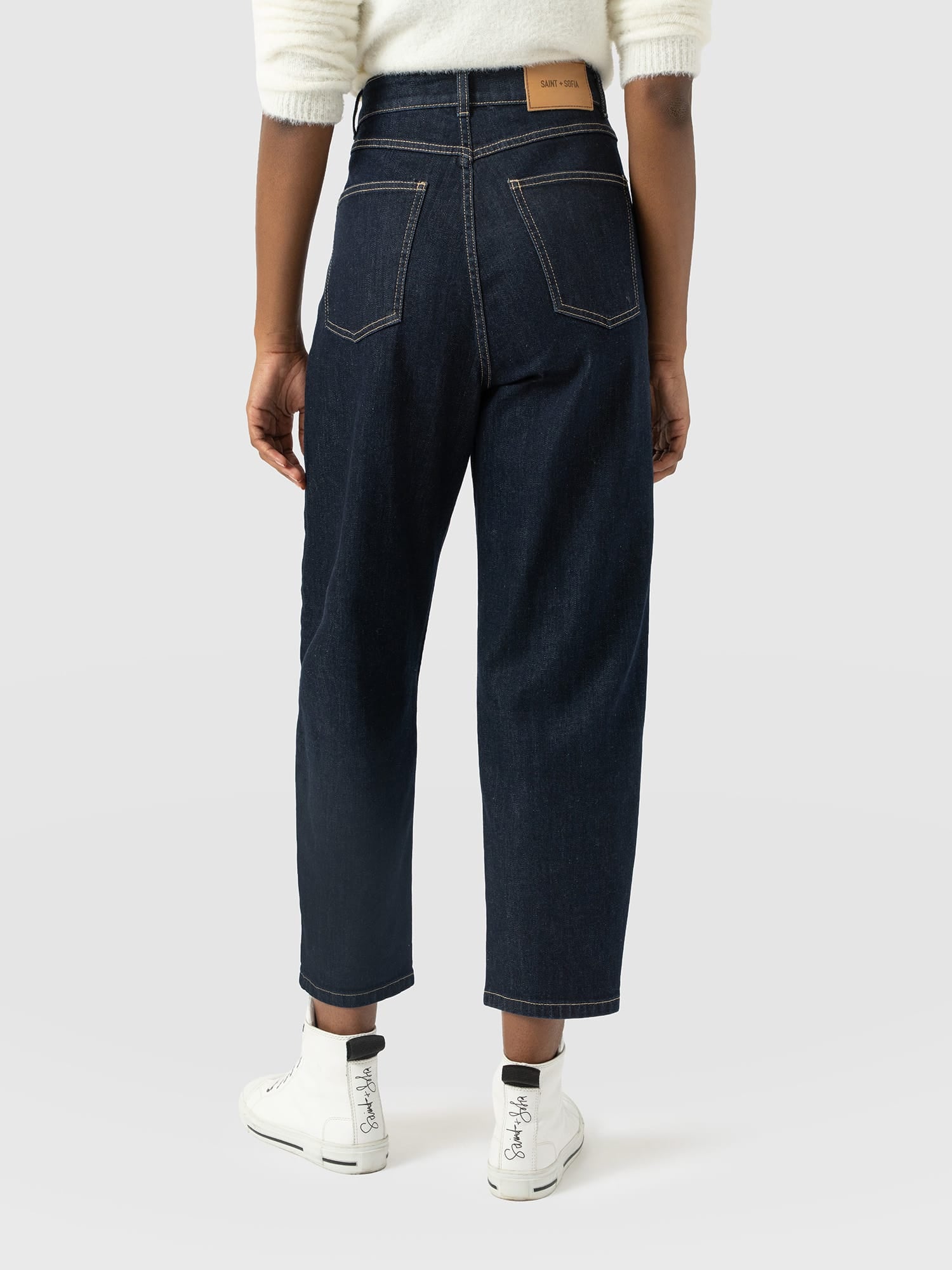 Barrel Leg Jean - Indigo - Women's Jeans | Saint and Sofia® UK