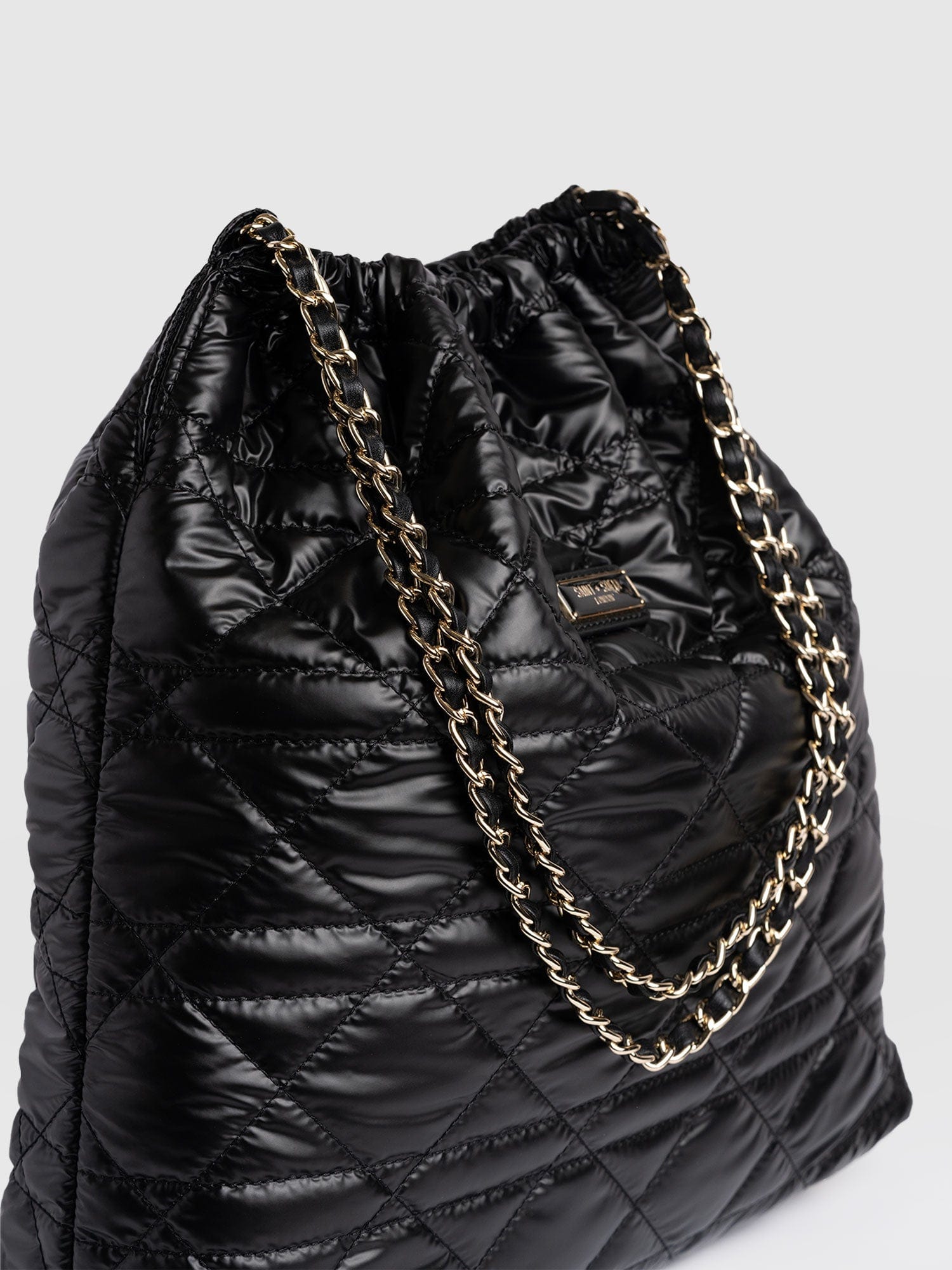 Camilla Drawstring Tote Bag Black - Women's Bags | Saint + Sofia® UK