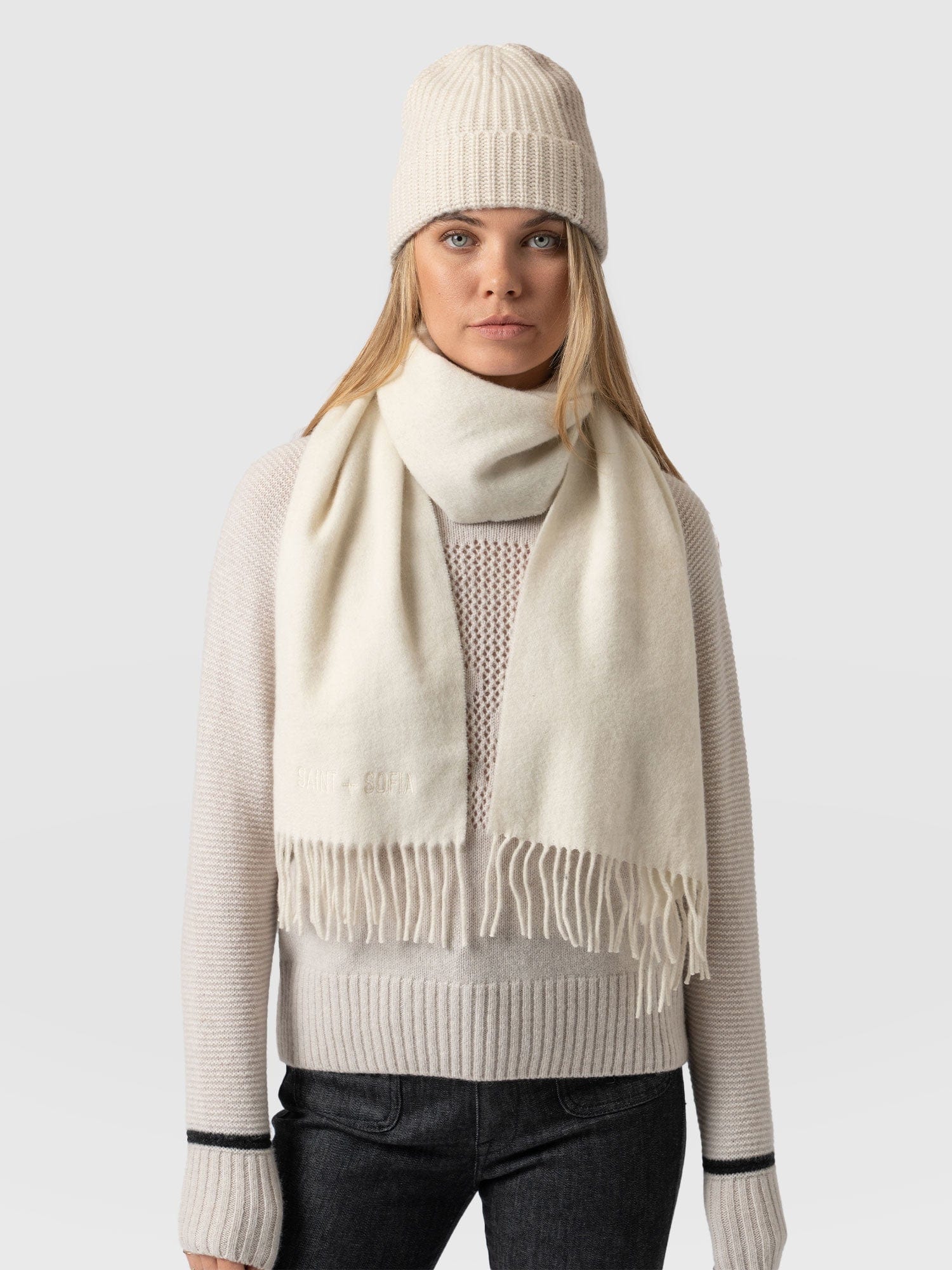 Cashmere Beanie Cream/Beige - Women's Hats | Saint + Sofia® UK