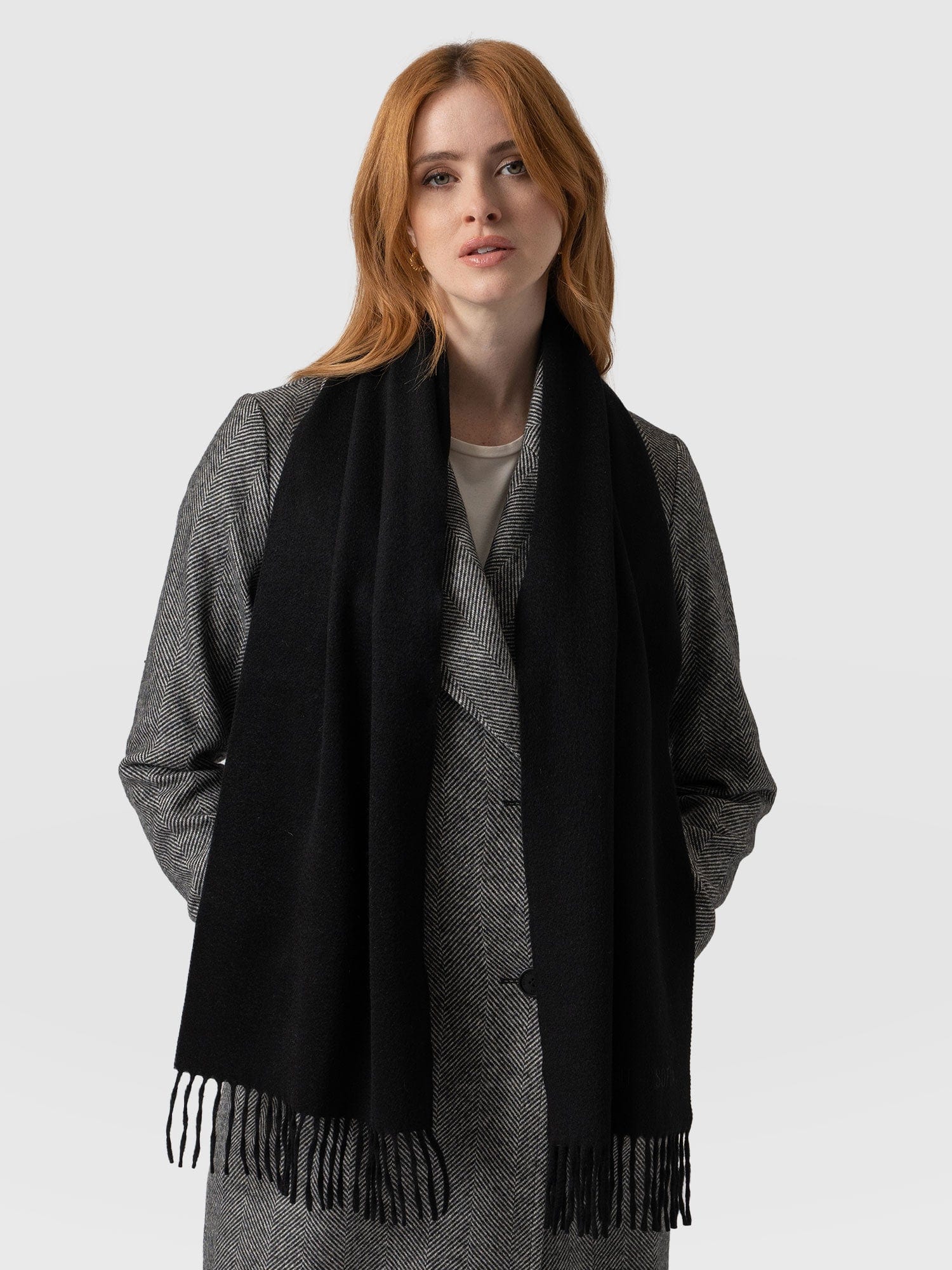 Cashmere Scarf Black - Women's Scarves | Saint + Sofia® UK