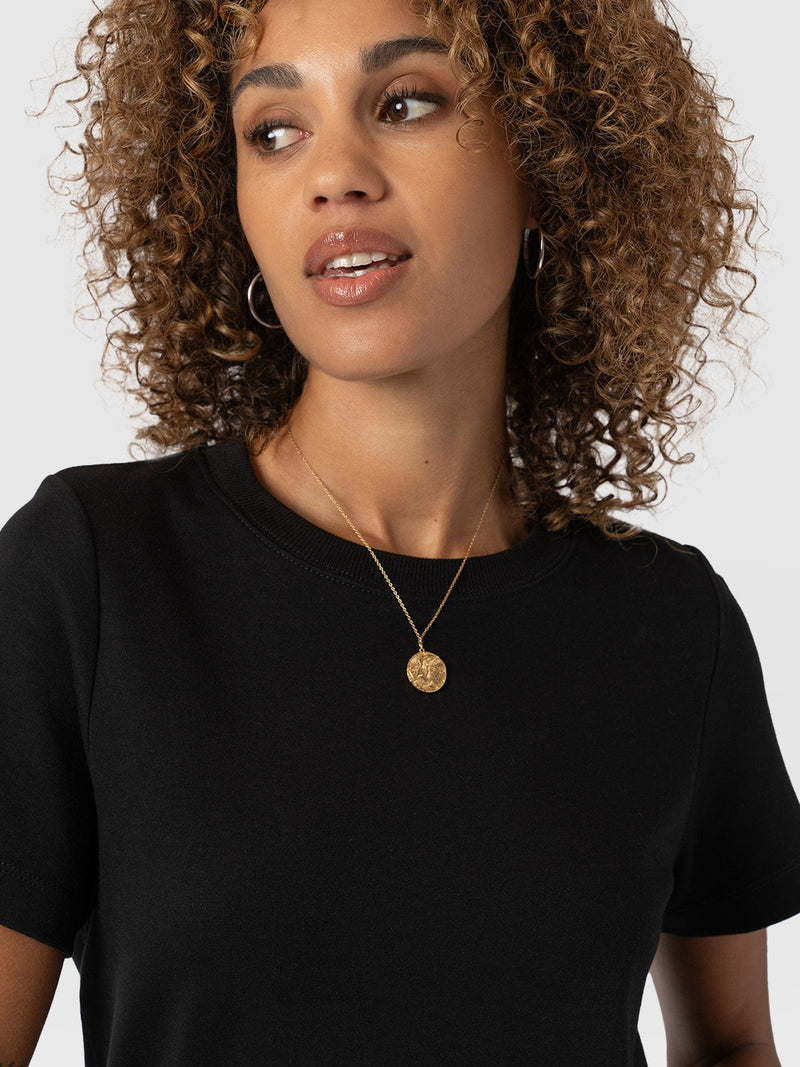 Chelsea Crew Neck Tee Black - Women's T-Shirts | Saint + Sofia® UK