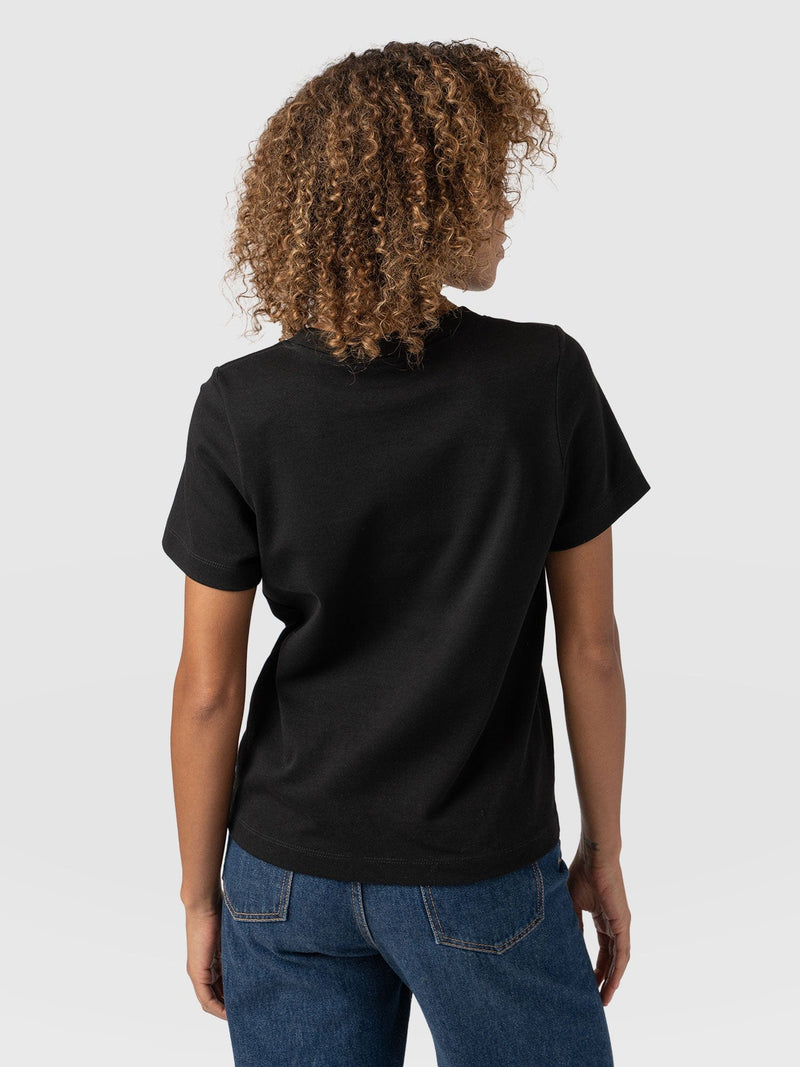 Chelsea Crew Neck Tee Black - Women's T-Shirts | Saint + Sofia® UK
