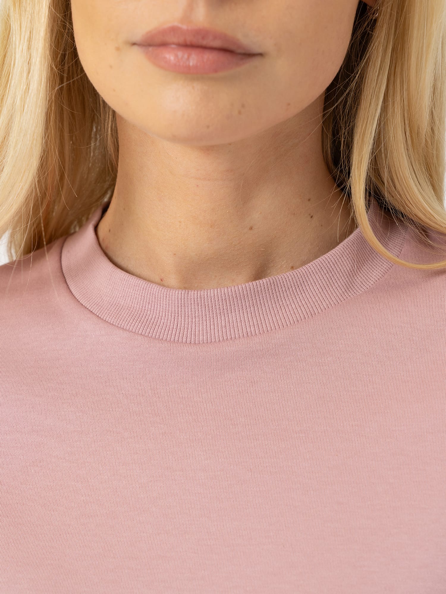 Chelsea Crew Neck Tee - Dusty Pink - Women's T-shirts | Saint and Sofia® UK