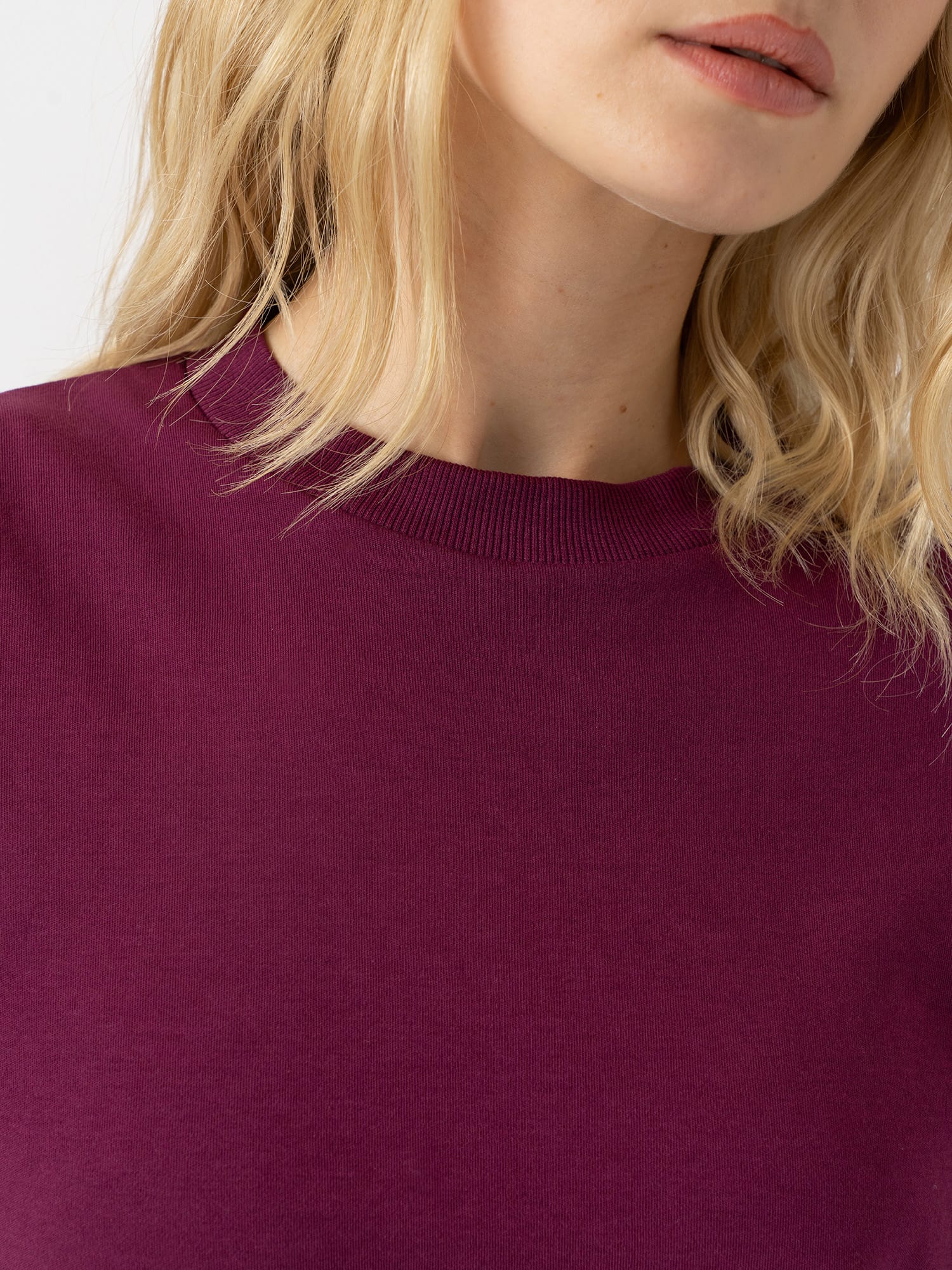 Chelsea Crew Neck Tee - Plum - Women's T-shirts | Saint and Sofia® UK