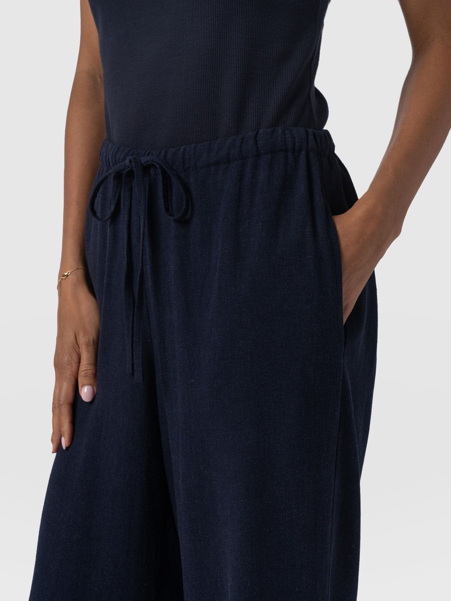 Corinne Linen Pant - Navy - Women's Trousers | Saint + Sofia® UK