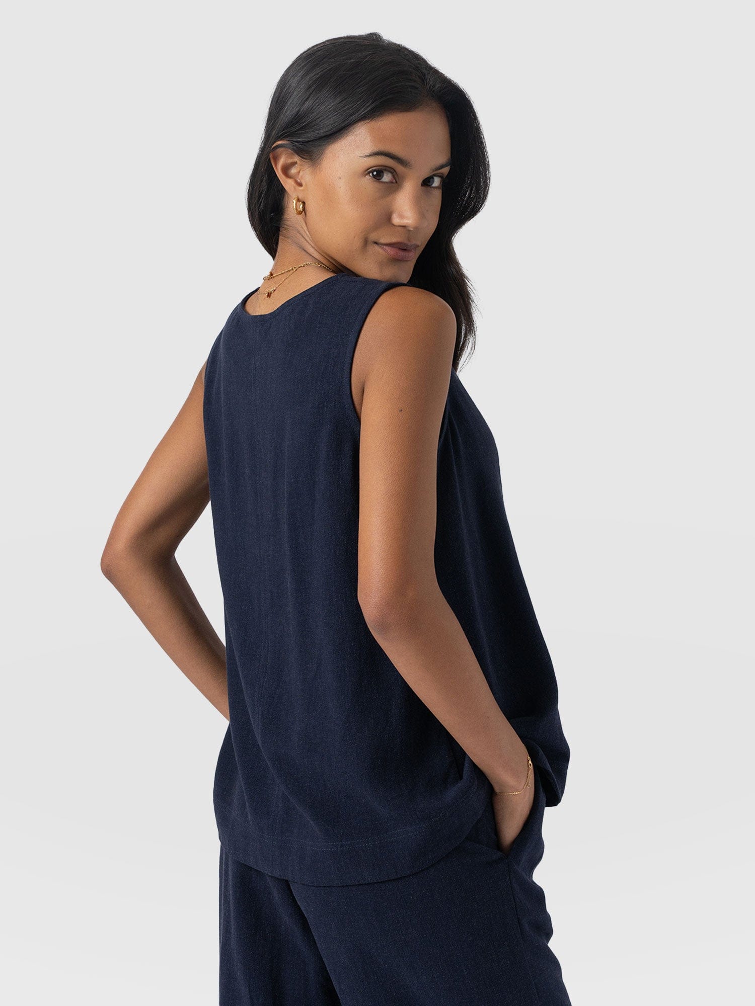 Corinne Linen V Neck Tunic - Navy - Women's T-shirts | Saint + Sofia® UK