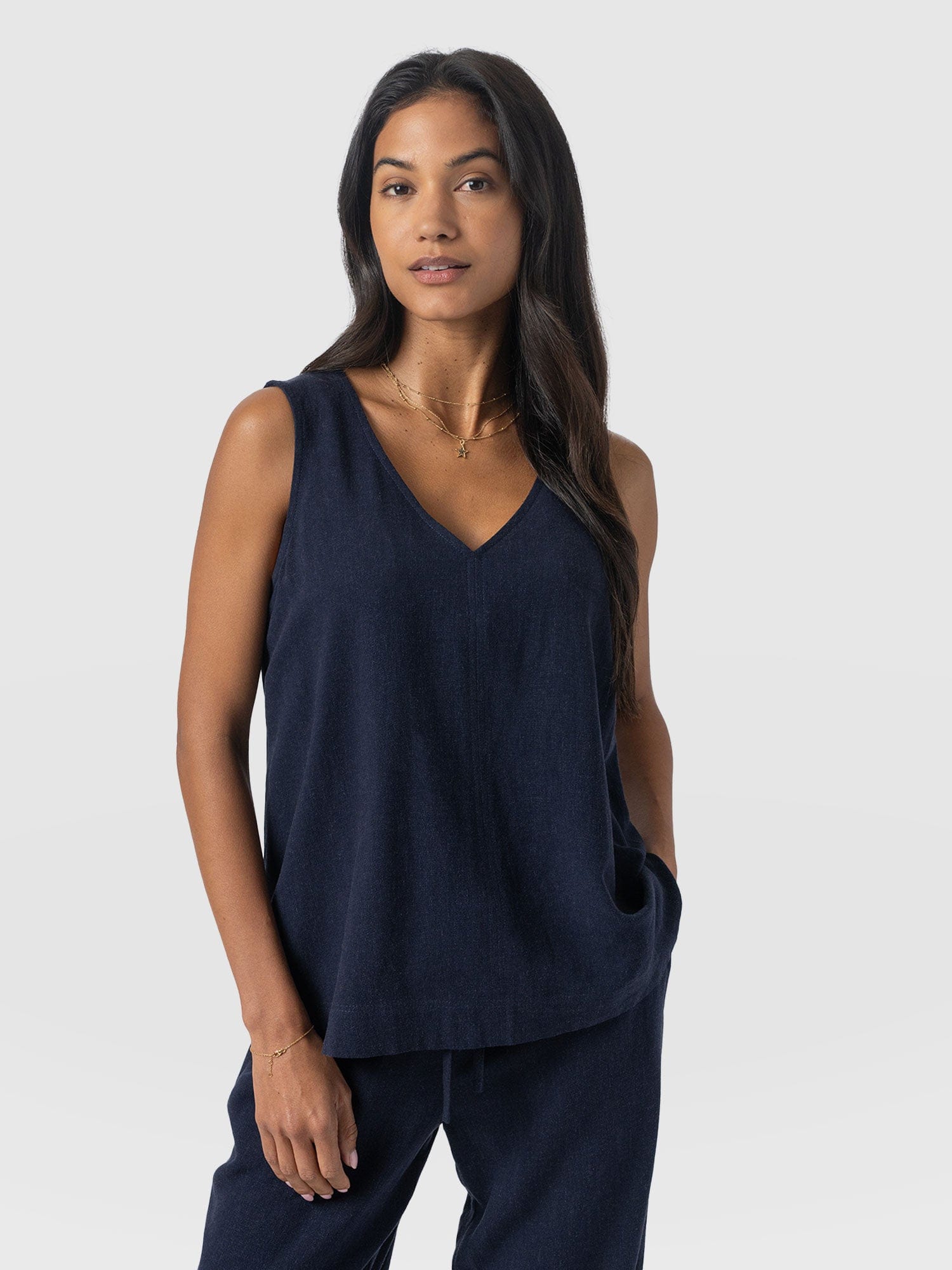 Corinne Linen V Neck Tunic - Navy - Women's T-shirts | Saint + Sofia® UK