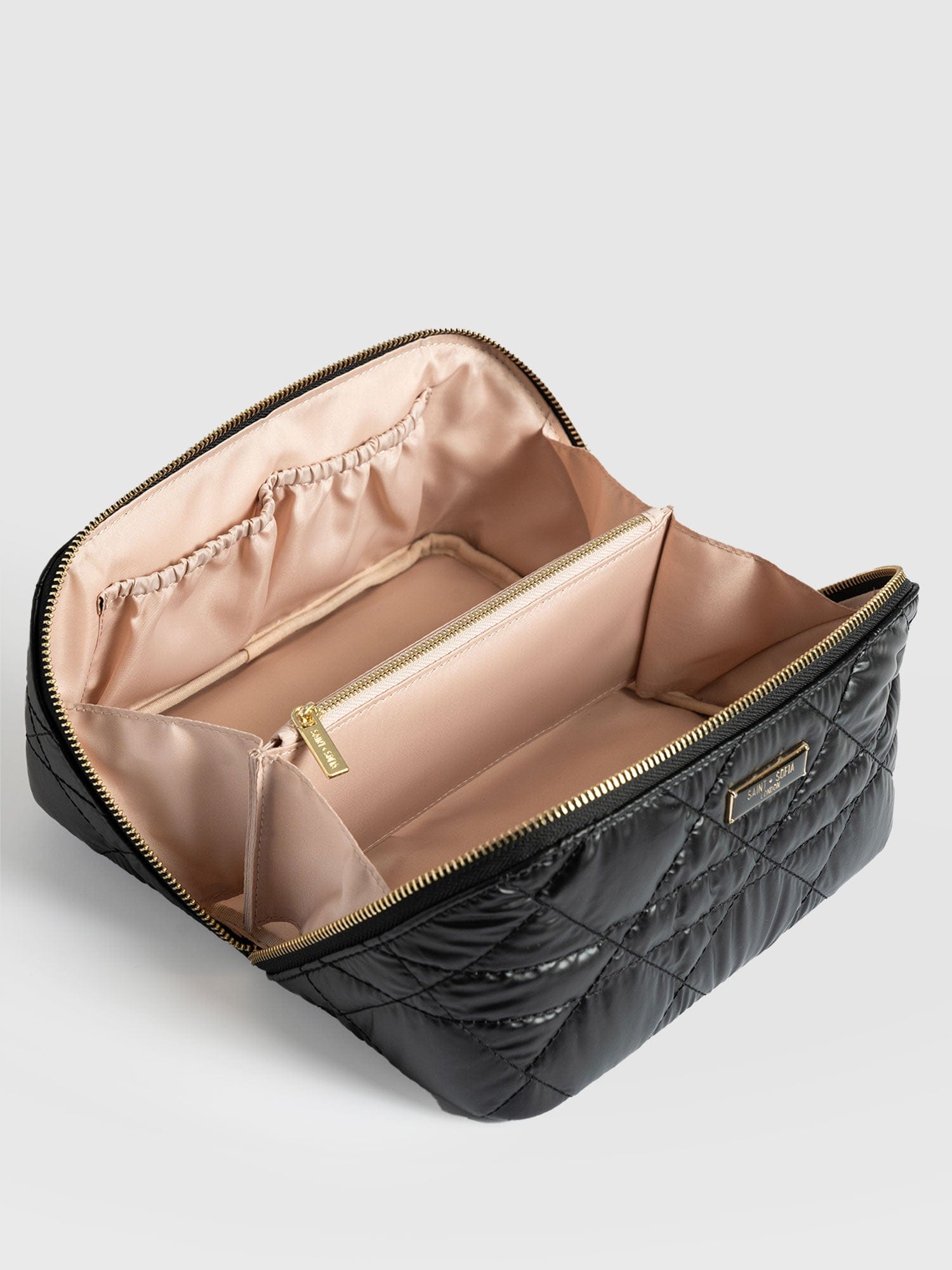 Cosmetic & Wash Bag - Women's Travel Accessories | Saint + Sofia® UK