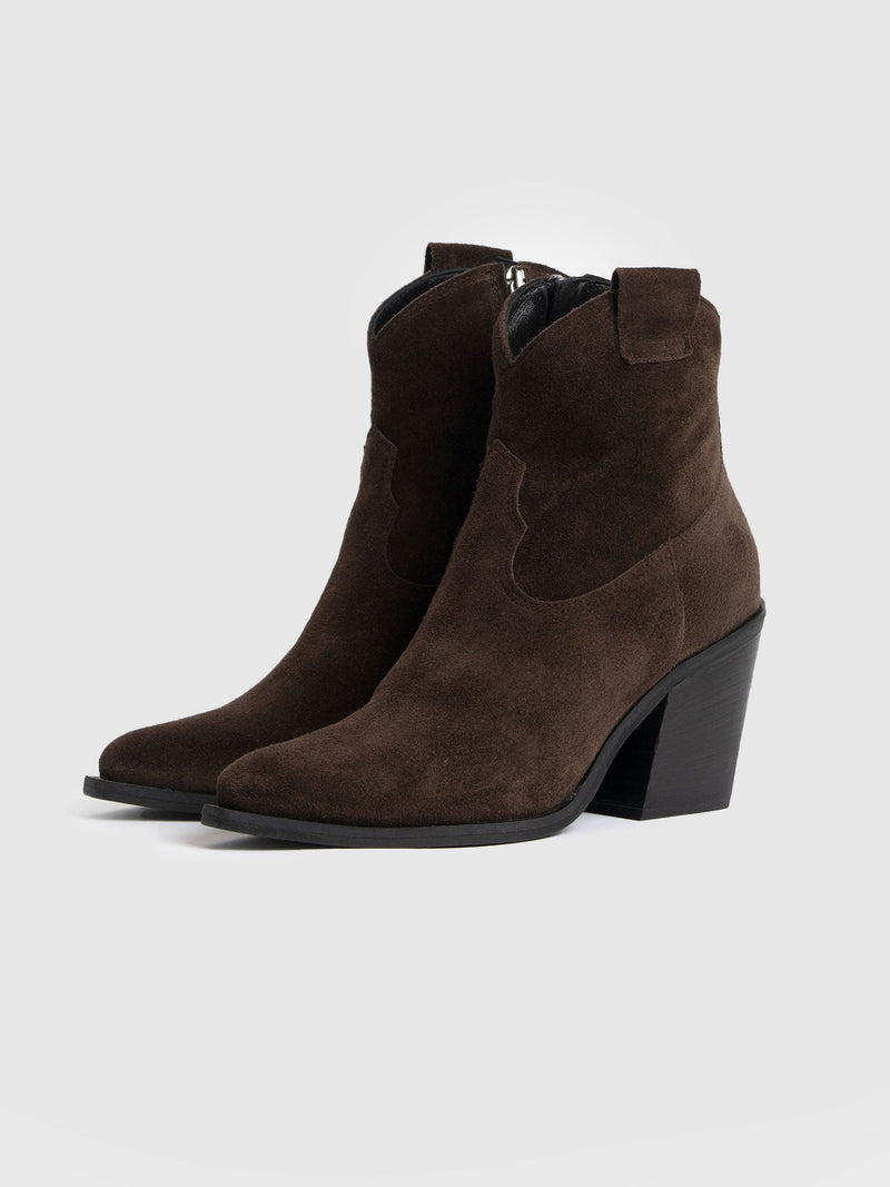 Dallas Mid Boot - Chocolate - Women's Shoes | Saint + Sofia® UK