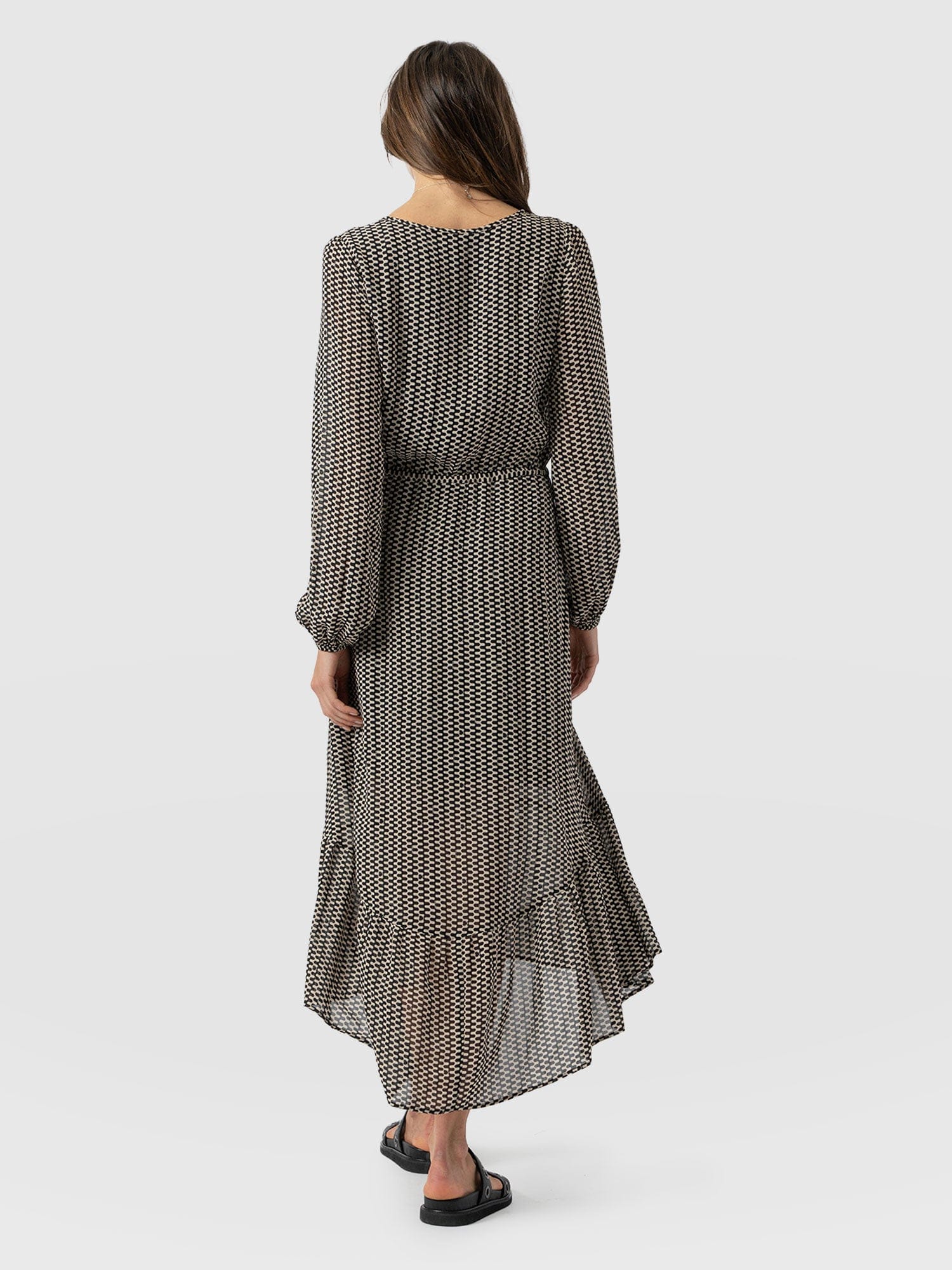 Evelyn High Low Dress Monochrome Wave - Women's Dresses | Saint + Sofia® UK