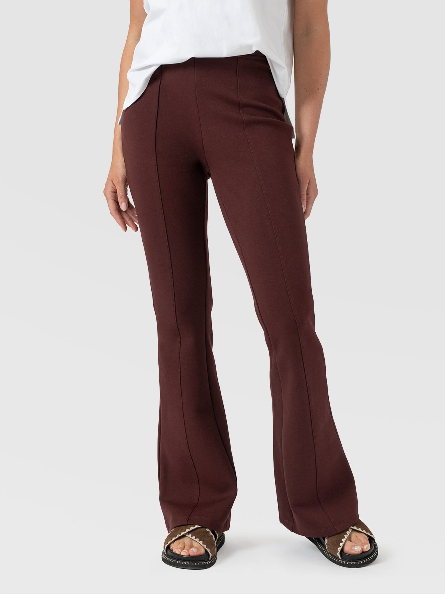 Fearne Fare Legging Maroon - Women's Leggings | Saint and Sofia® UK