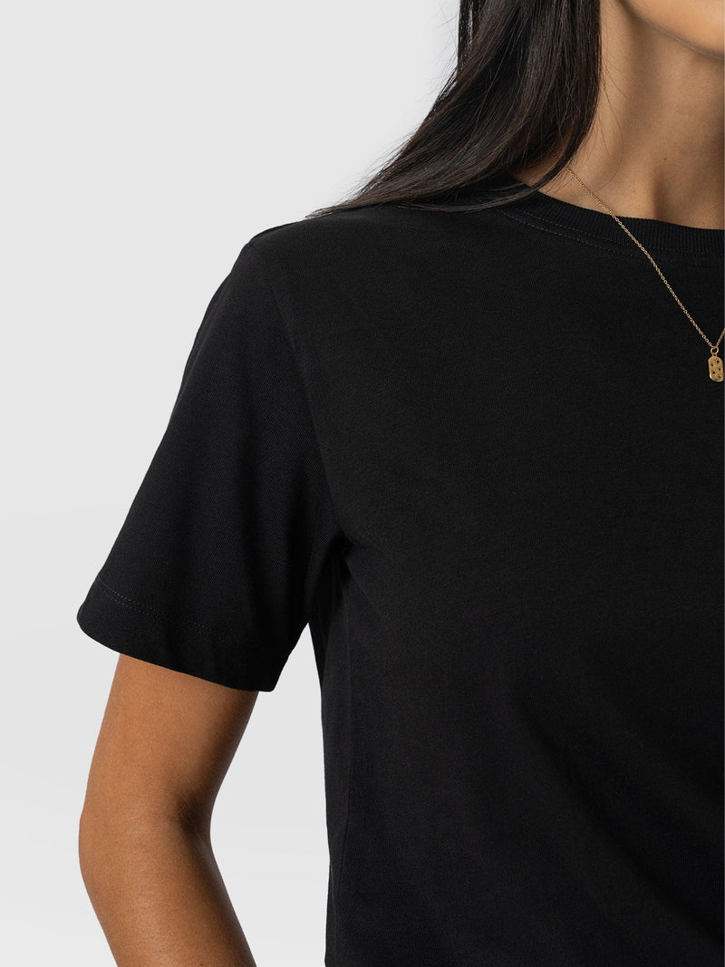 Finsbury Crew Neck Tee - Black - Women's T-shirts | Saint + Sofia® UK