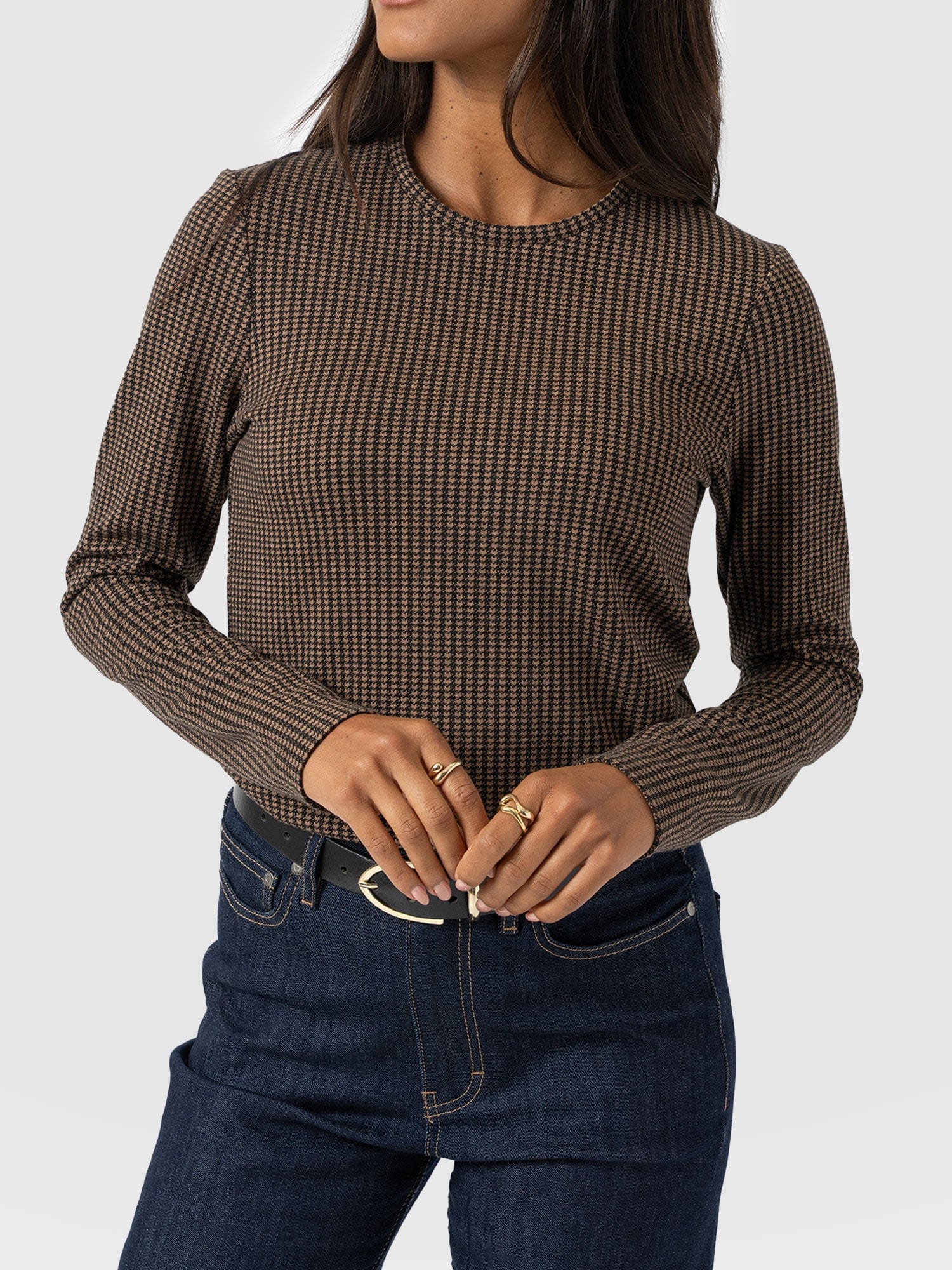 Glen Crew Neck Tee Long Sleeve - Brown Mini Houndstooth - Women's T-shirts | Saint and Sofia® UK