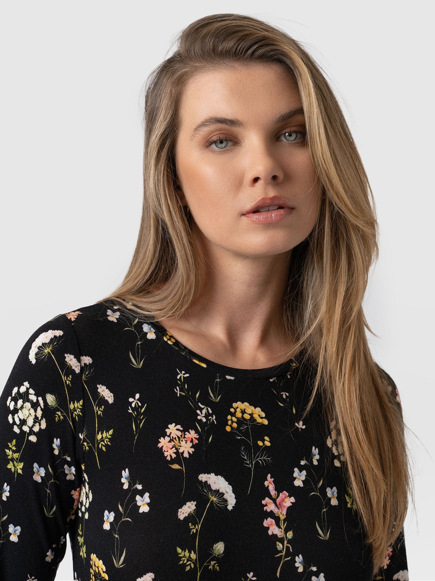 Greenwich Dress Long Sleeve Hyde Gardens - Women's Dresses | Saint + Sofia® UK