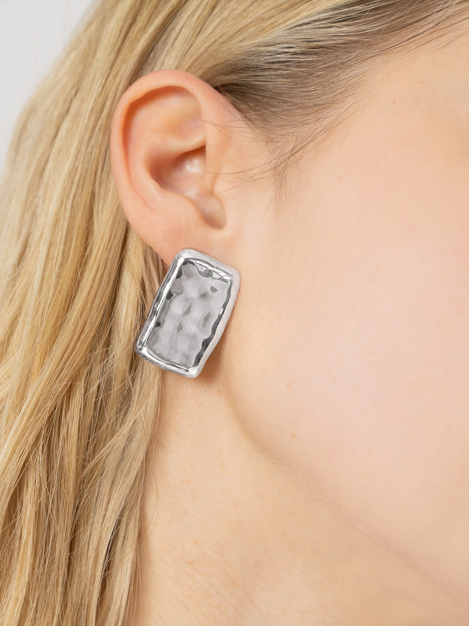 Hammered Rectangle Earrings - Silver - Women's Jewellerys | Saint and Sofia® UK