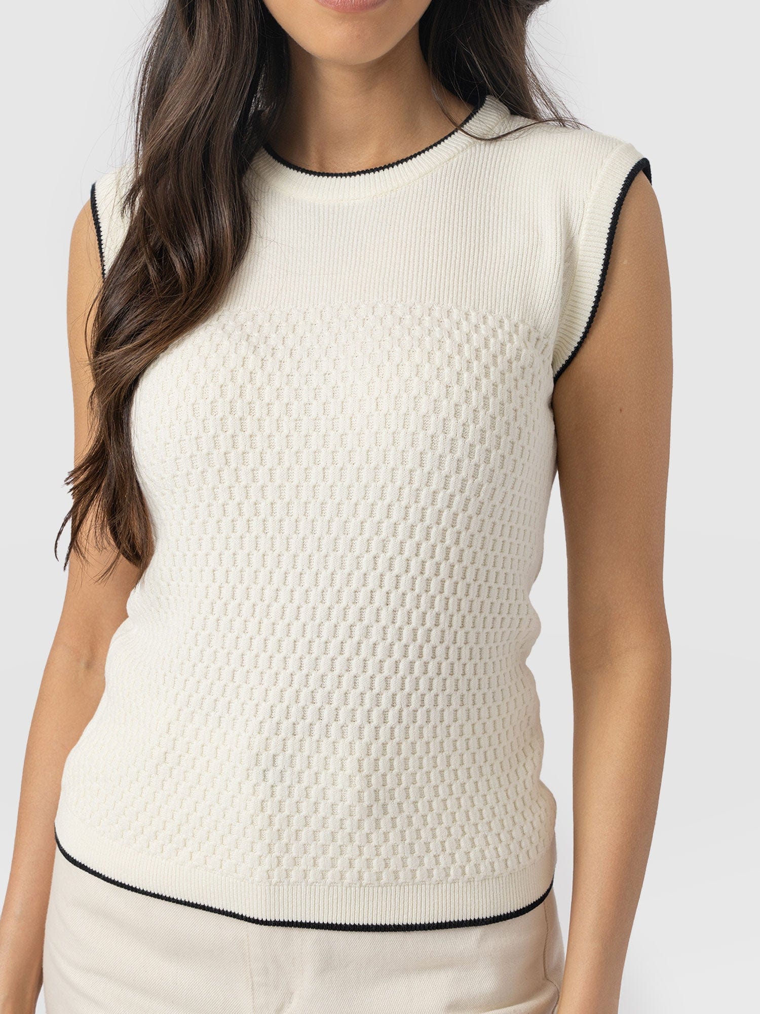 Honeycomb Sleeveless Rib Knit - Cream - Women's Knitwears | Saint + Sofia® UK