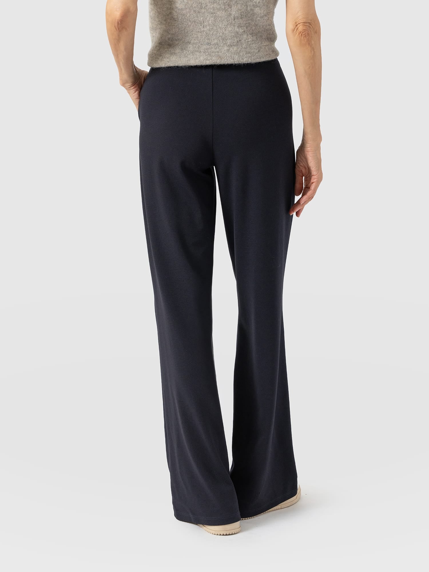 Hoxton Straight Leg Pant - Navy