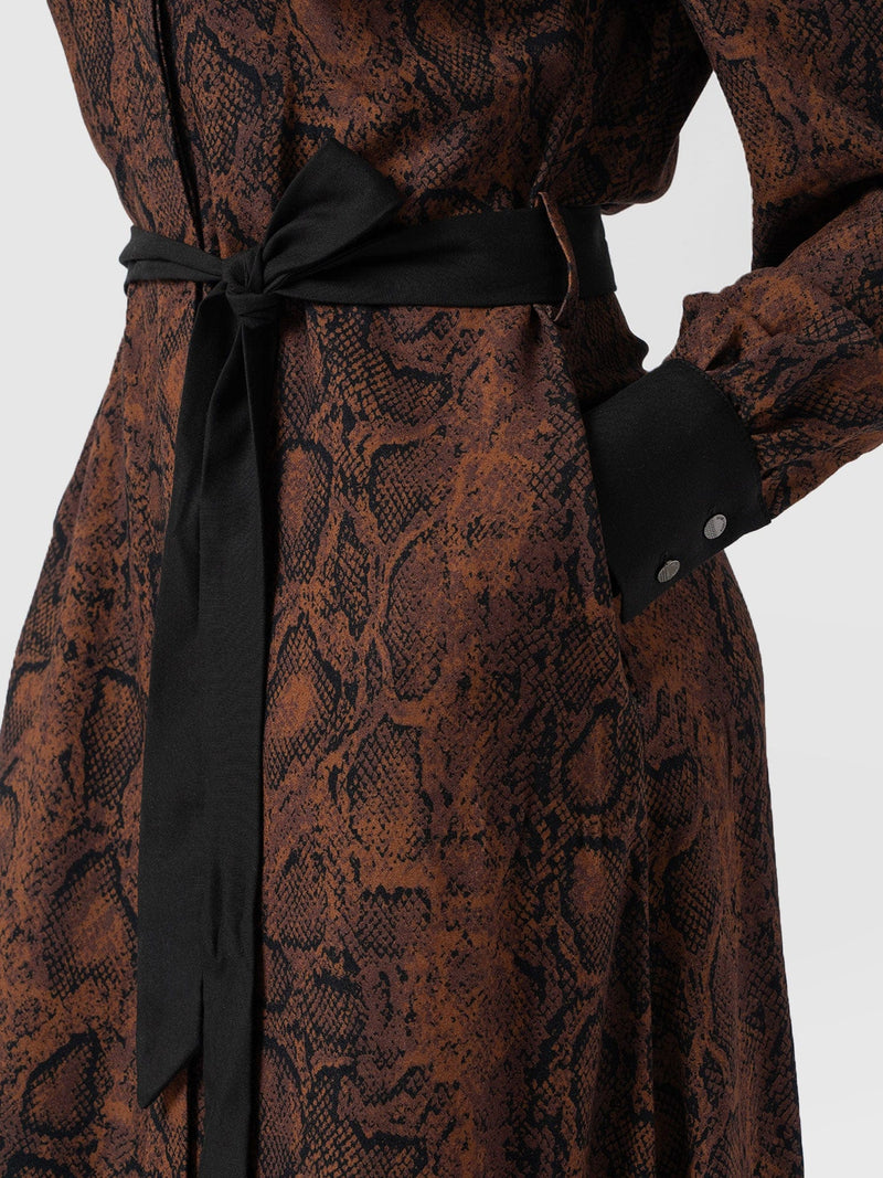 Jacqueline Shirt Dress Brown Snake - Women's Dresses | Saint + Sofia® UK