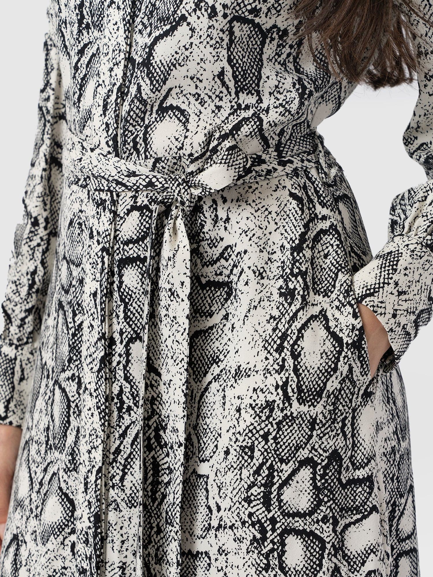 Jacqueline Shirt Dress - Cream Snake