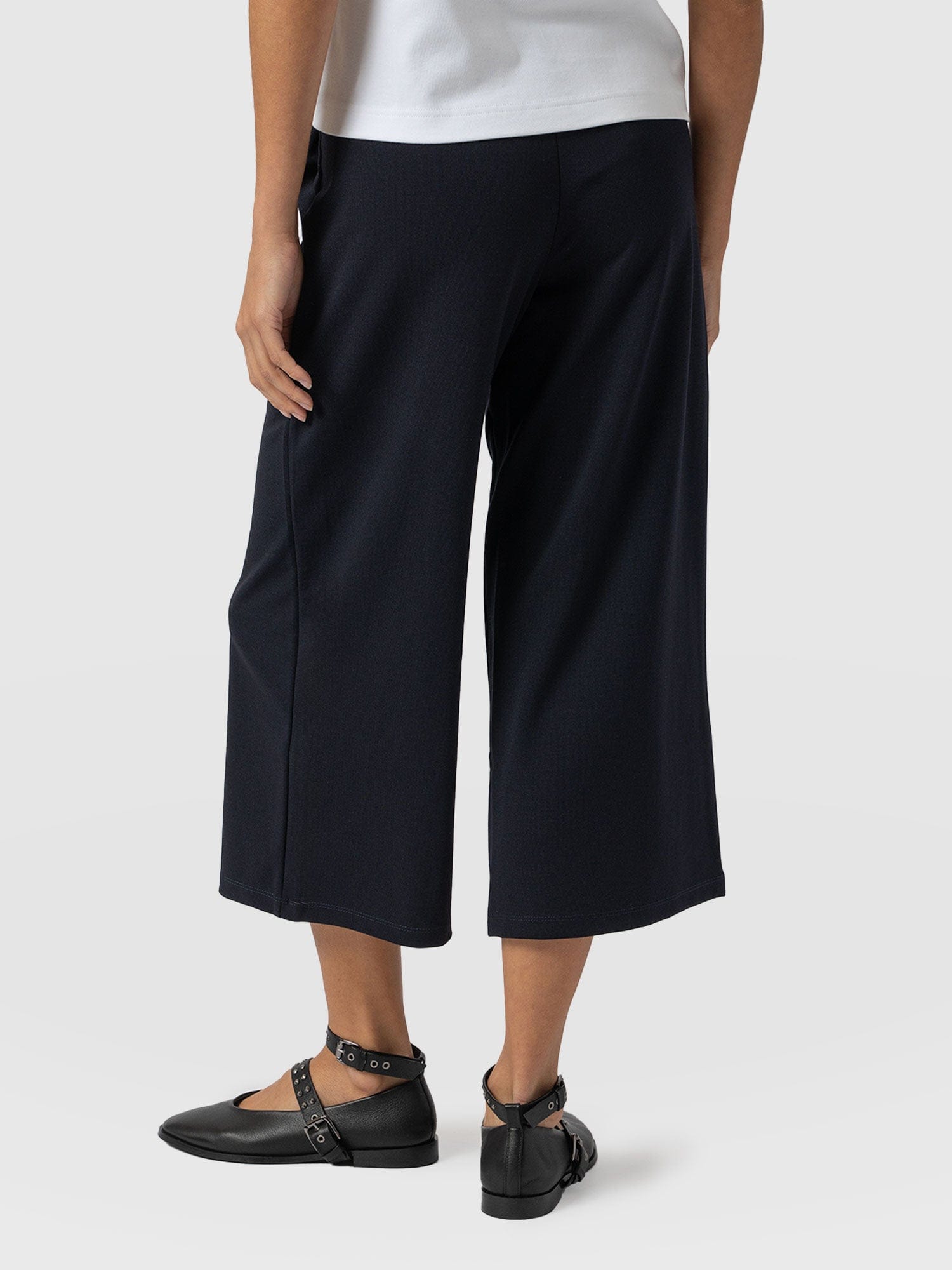 Keller Keller Crop Pant Navy - Women's Culottes | Saint + Sofia® UK