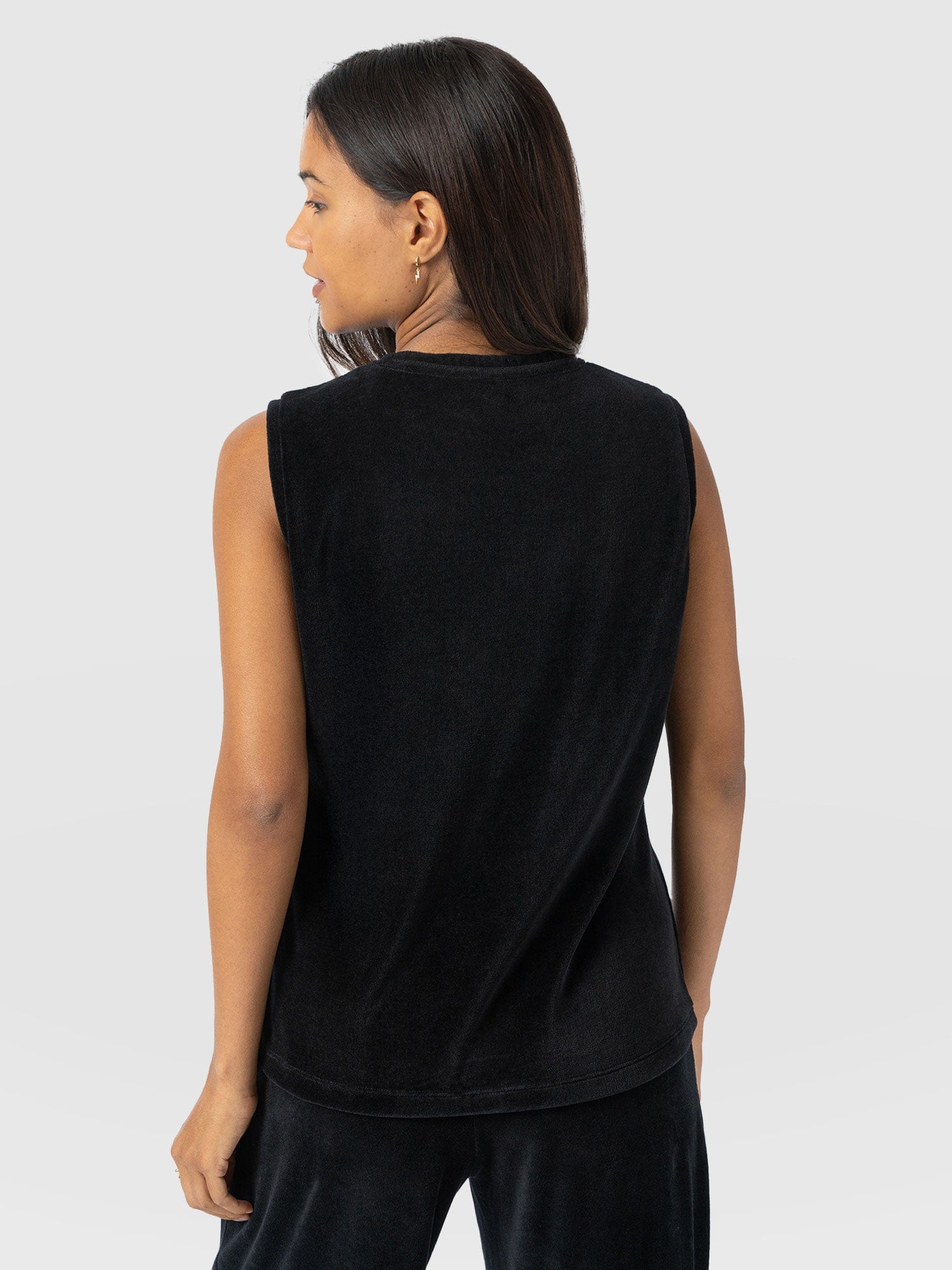 Keller Vest - Black Velvet - Women's T-shirts | Saint and Sofia® UK