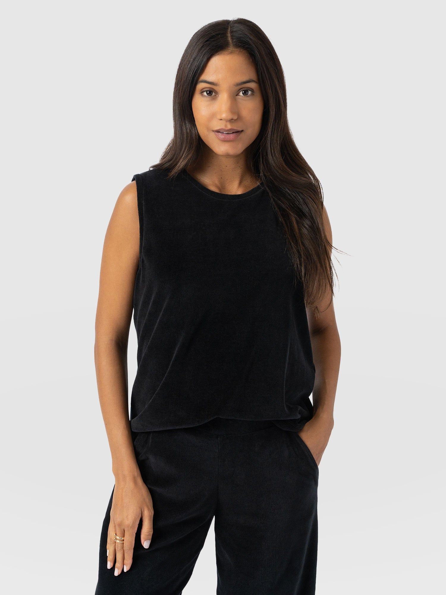 Keller Vest - Black Velvet - Women's T-shirts | Saint and Sofia® UK