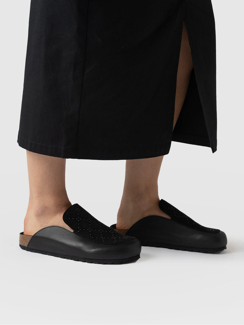 Lottie Studded Clogs Black - Women's Shoes | Saint + Sofia® UK