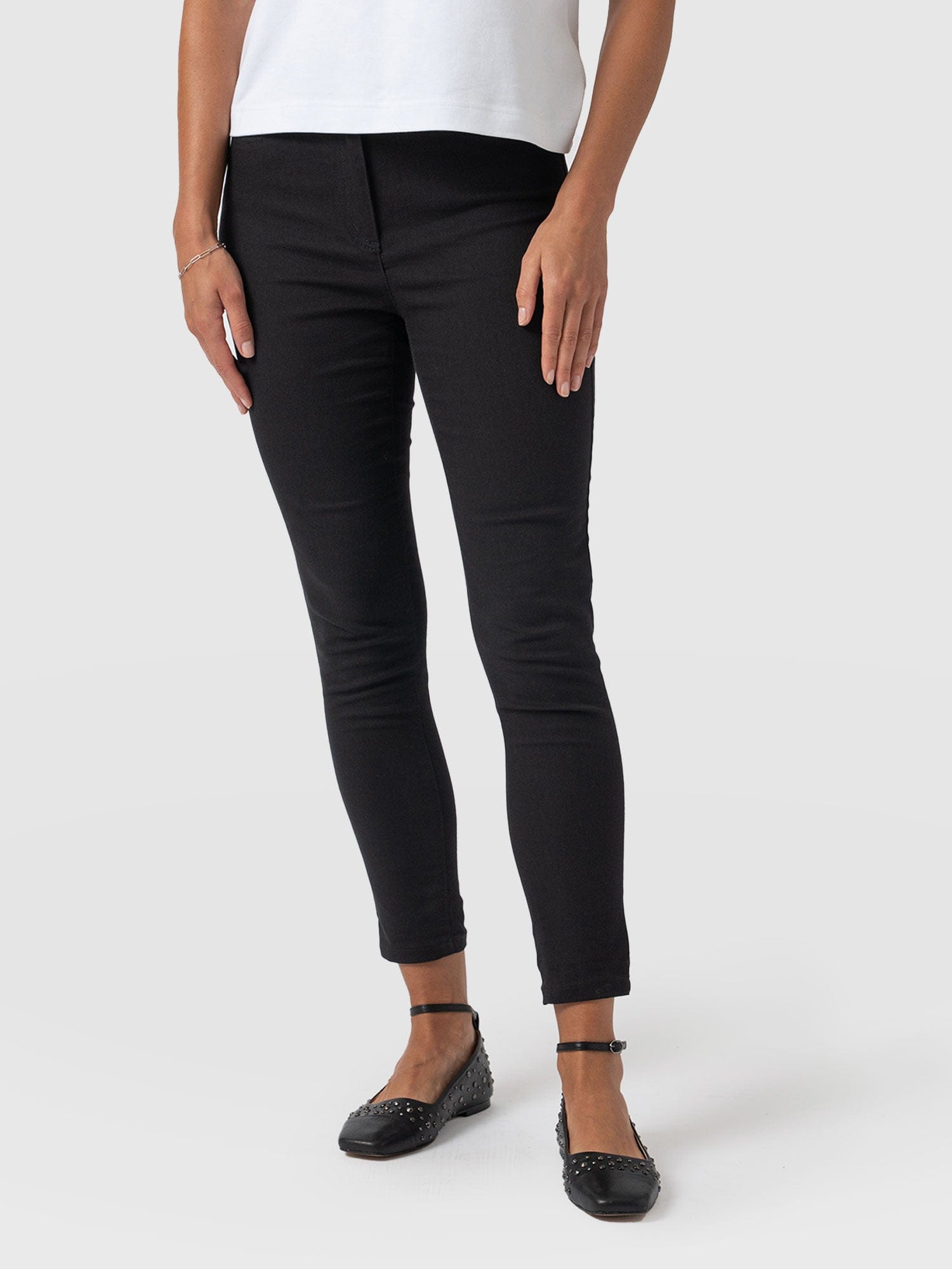 Maeva Skinny Pant Black - Women's Trousers | Saint + Sofia® UK