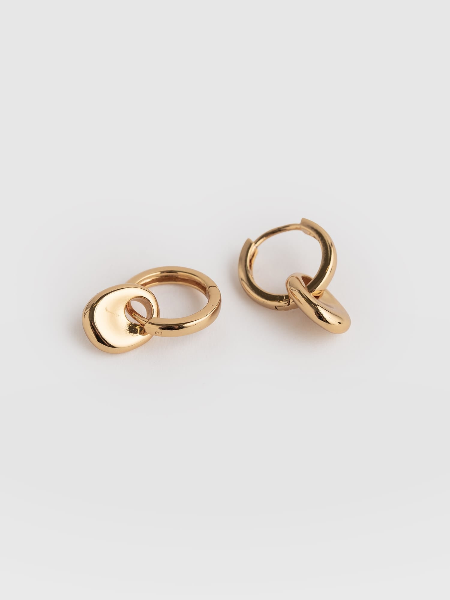 Pebble Drop Earrings - Gold - Women's Jewellerys | Saint and Sofia® UK