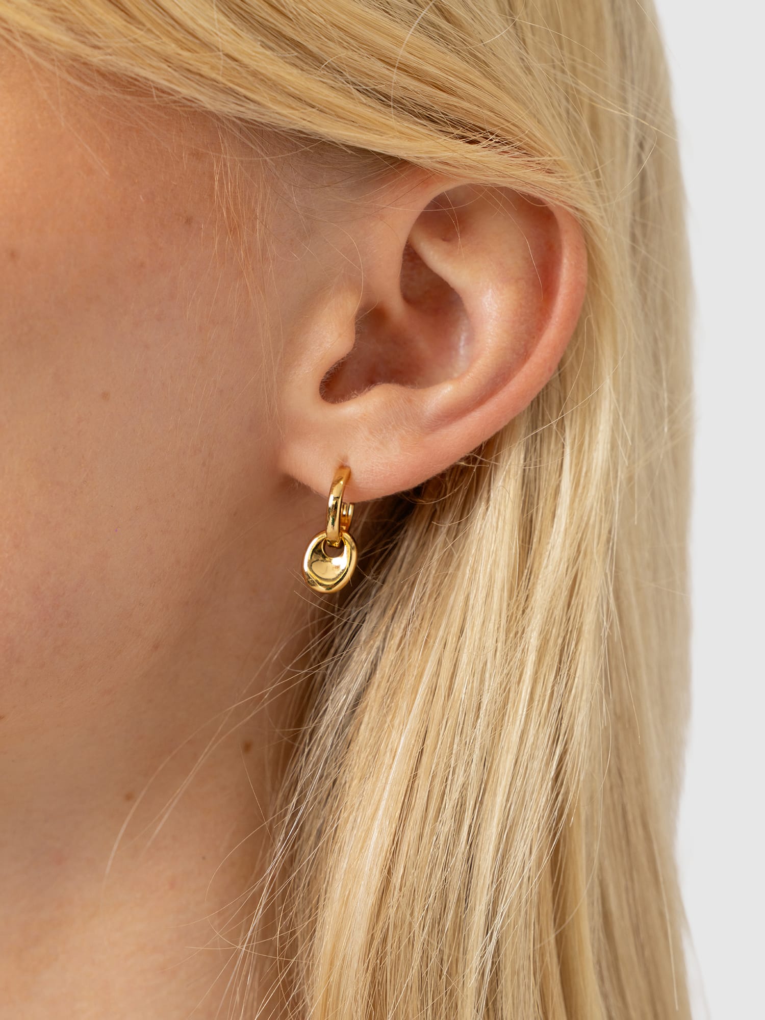 Pebble Drop Earrings - Gold - Women's Jewellerys | Saint and Sofia® UK