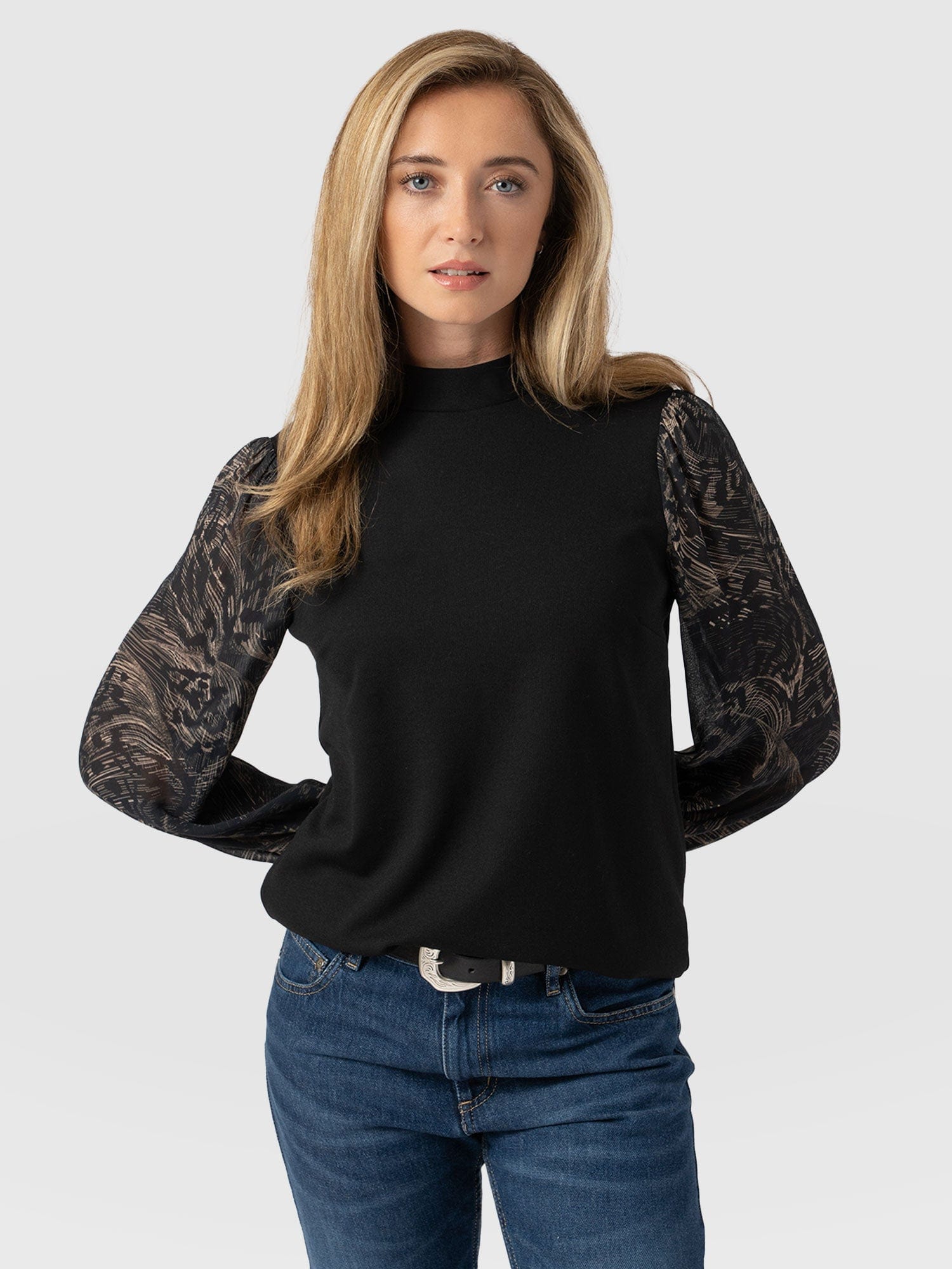 Penny Puff Sleeve Long Sleeve Spot Feather - Women's T-Shirts | Saint + Sofia® UK