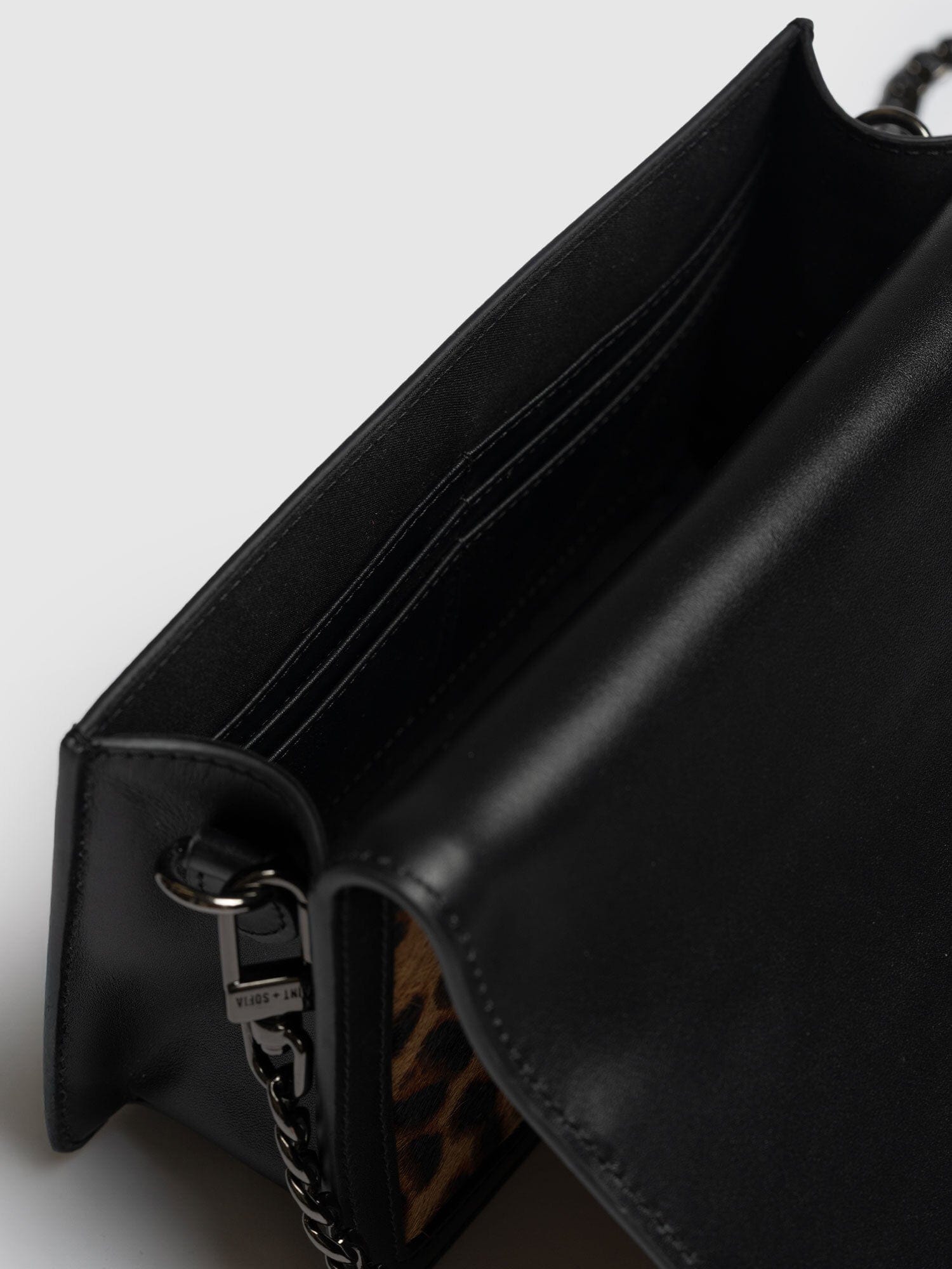 Primrose Wallet on Chain Leopard - Women's Bags | Saint + Sofia® UK