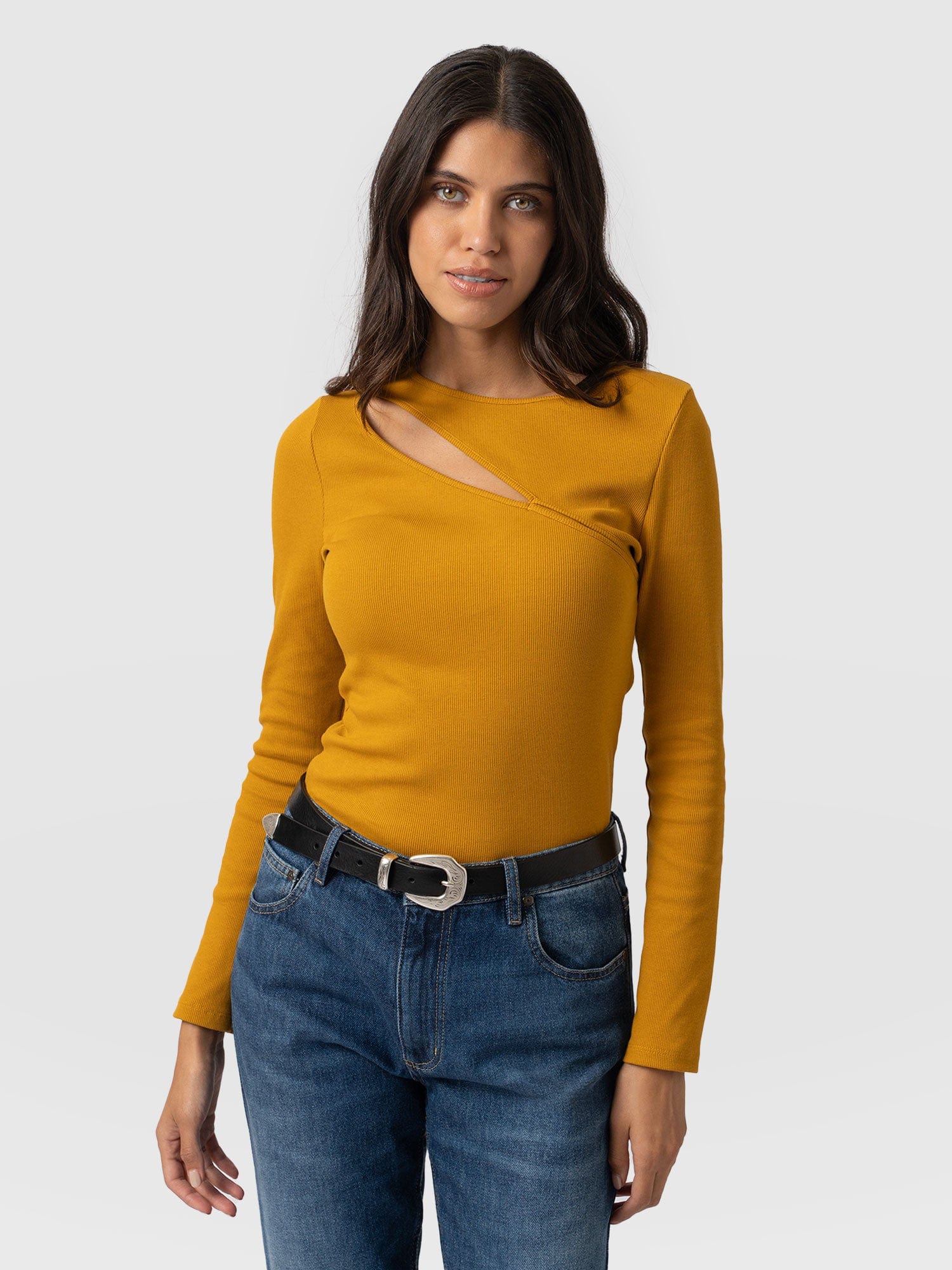 Reveal Tee Long Sleeve Ochre - Women's T-shirts | Saint + Sofia® UK