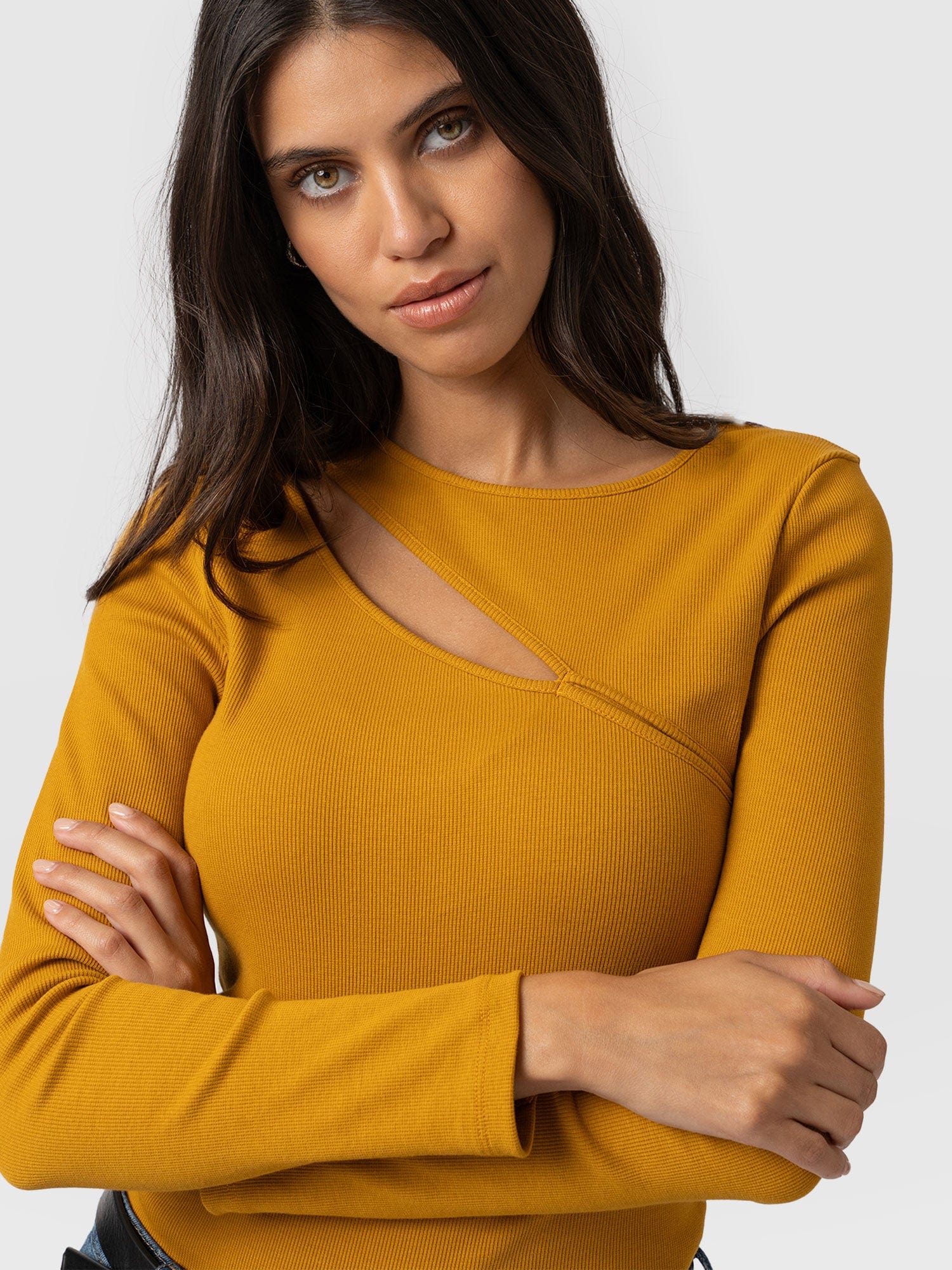 Reveal Tee Long Sleeve Ochre - Women's T-shirts | Saint + Sofia® UK
