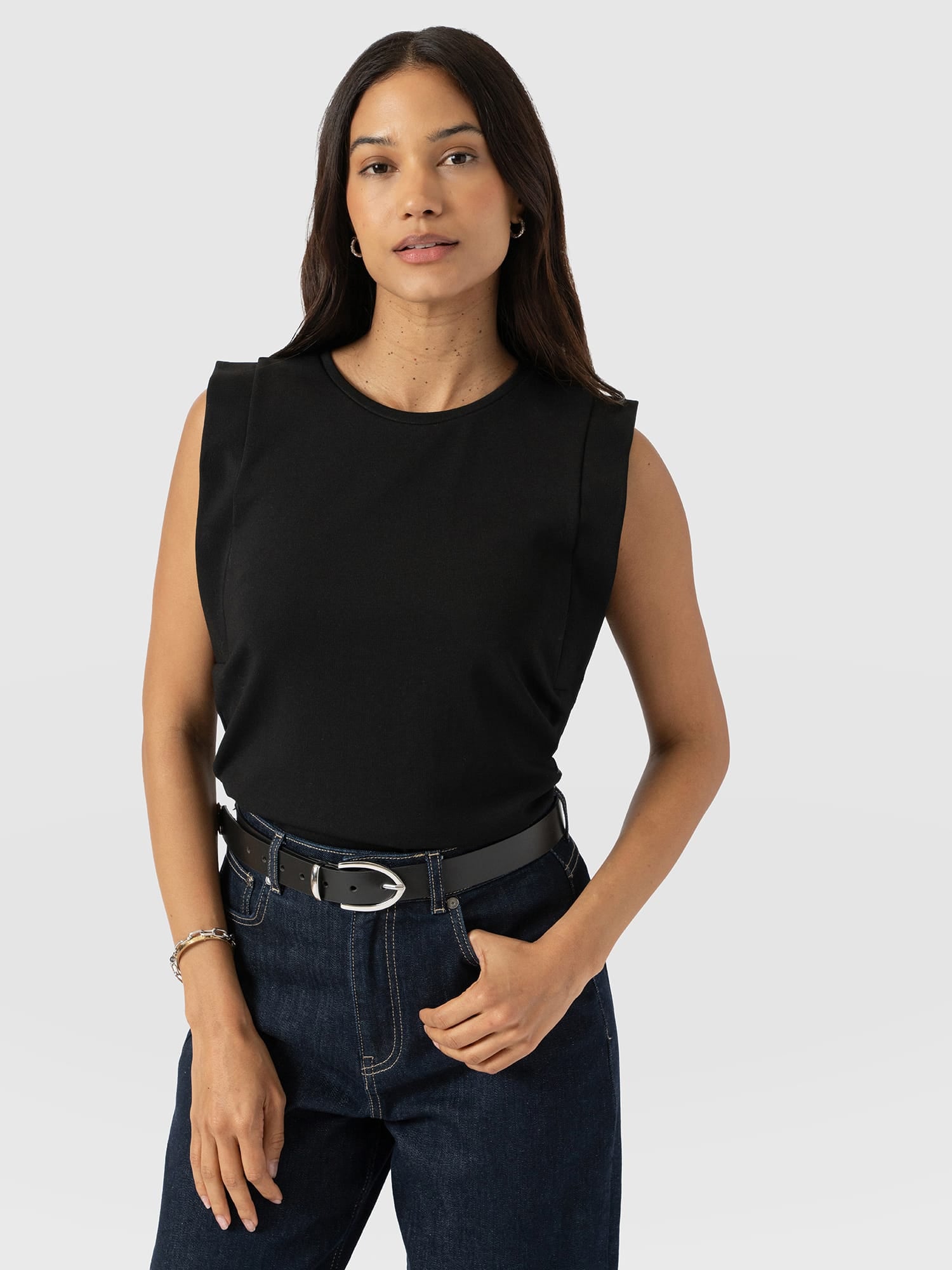 Rowan Tee - Black - Women's Jumpers | Saint + Sofia® UK