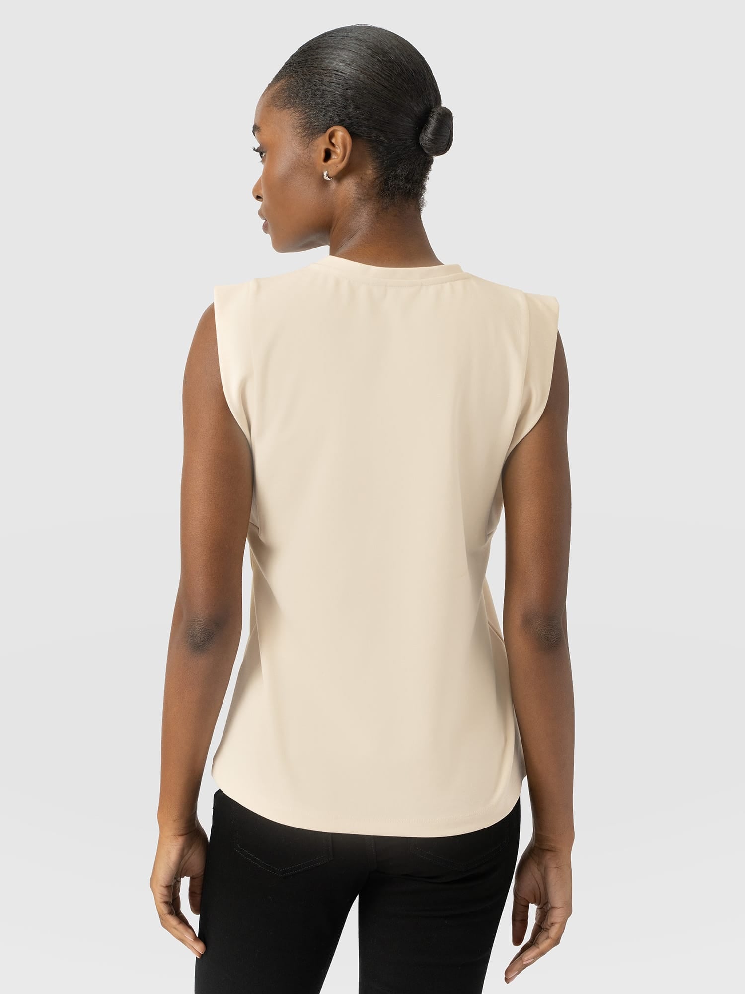 Rowan Tee - Cream - Women's T-shirts | Saint and Sofia® UK