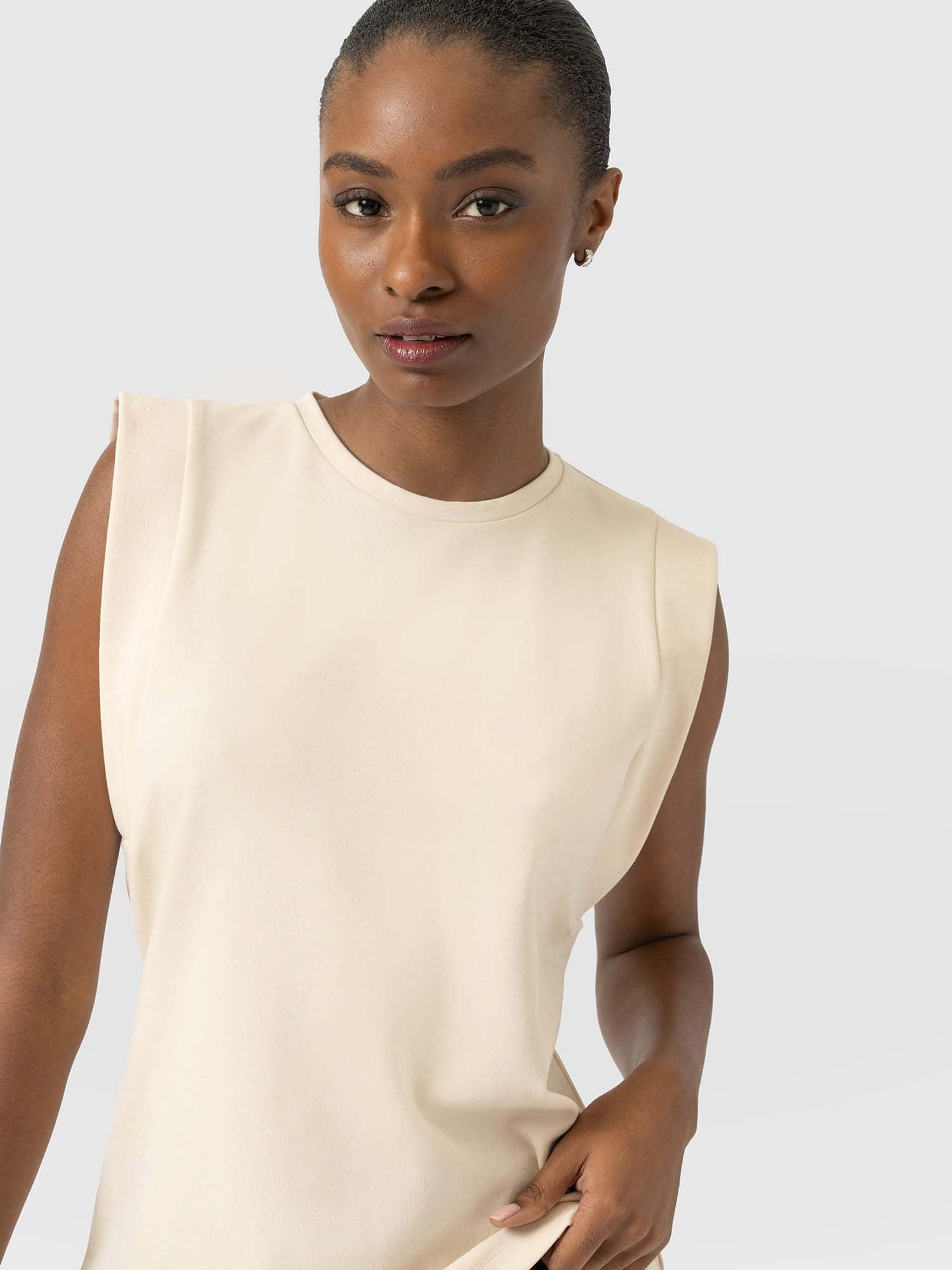 Rowan Tee - Cream - Women's T-shirts | Saint and Sofia® UK