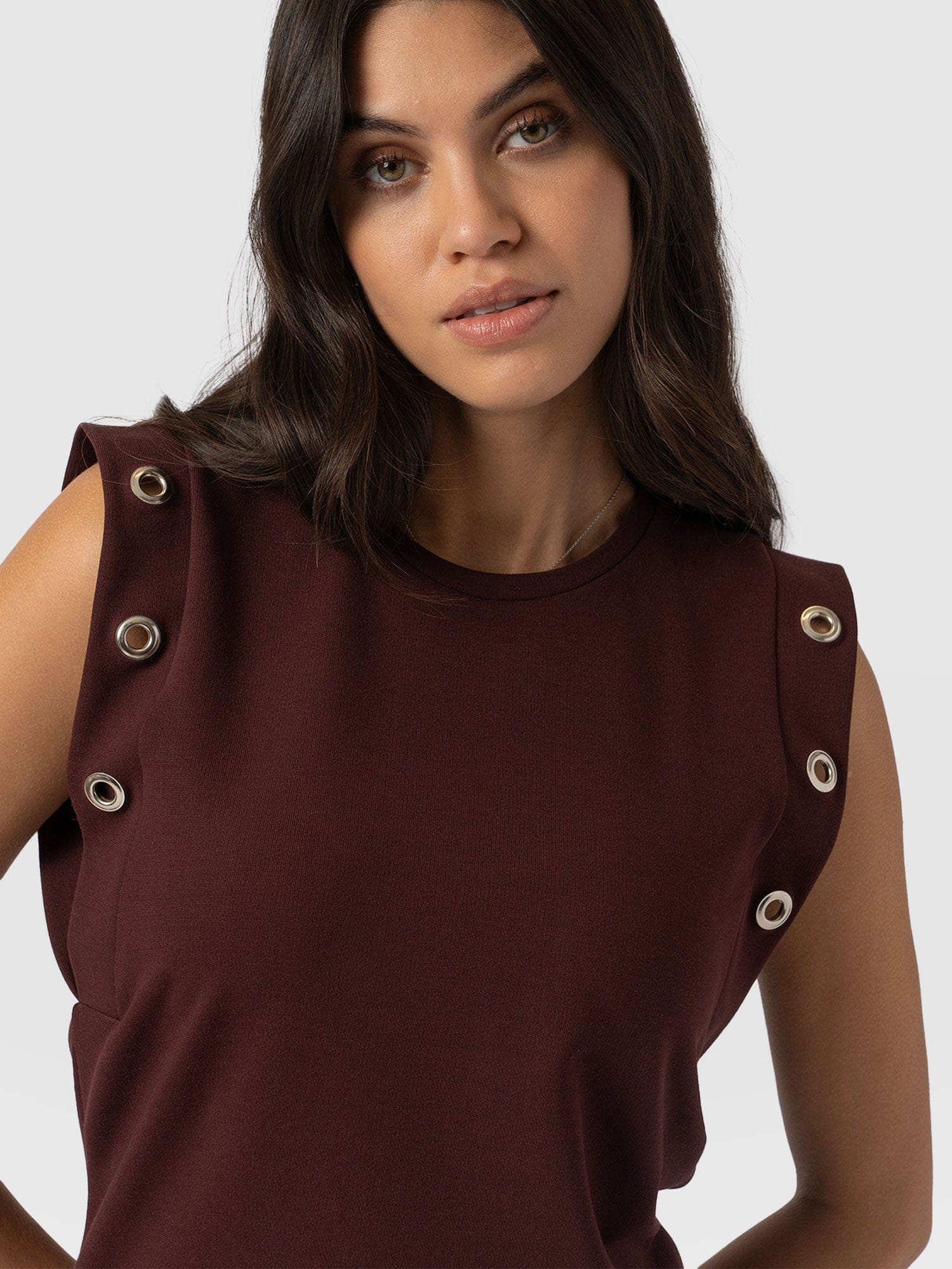 Rowan Tee Maroon Eyelet - Women's T-Shirts | Saint + Sofia® UK
