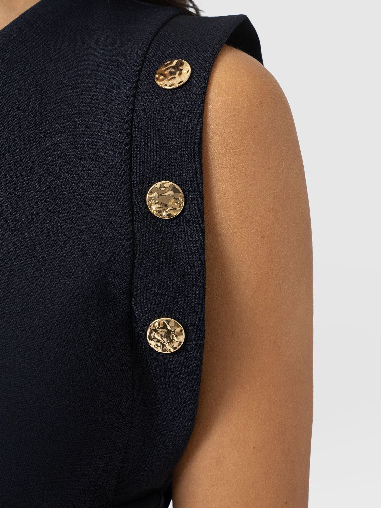 Rowan Tee - Navy - Molten - Women's T-shirts | Saint + Sofia® UK