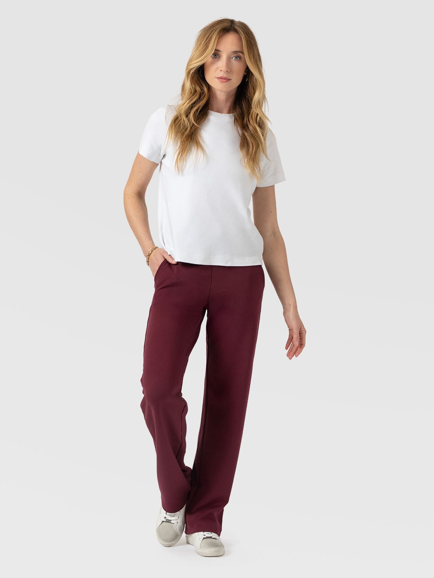 Runway Pant Burgundy - Women's Trousers | Saint + Sofia® UK